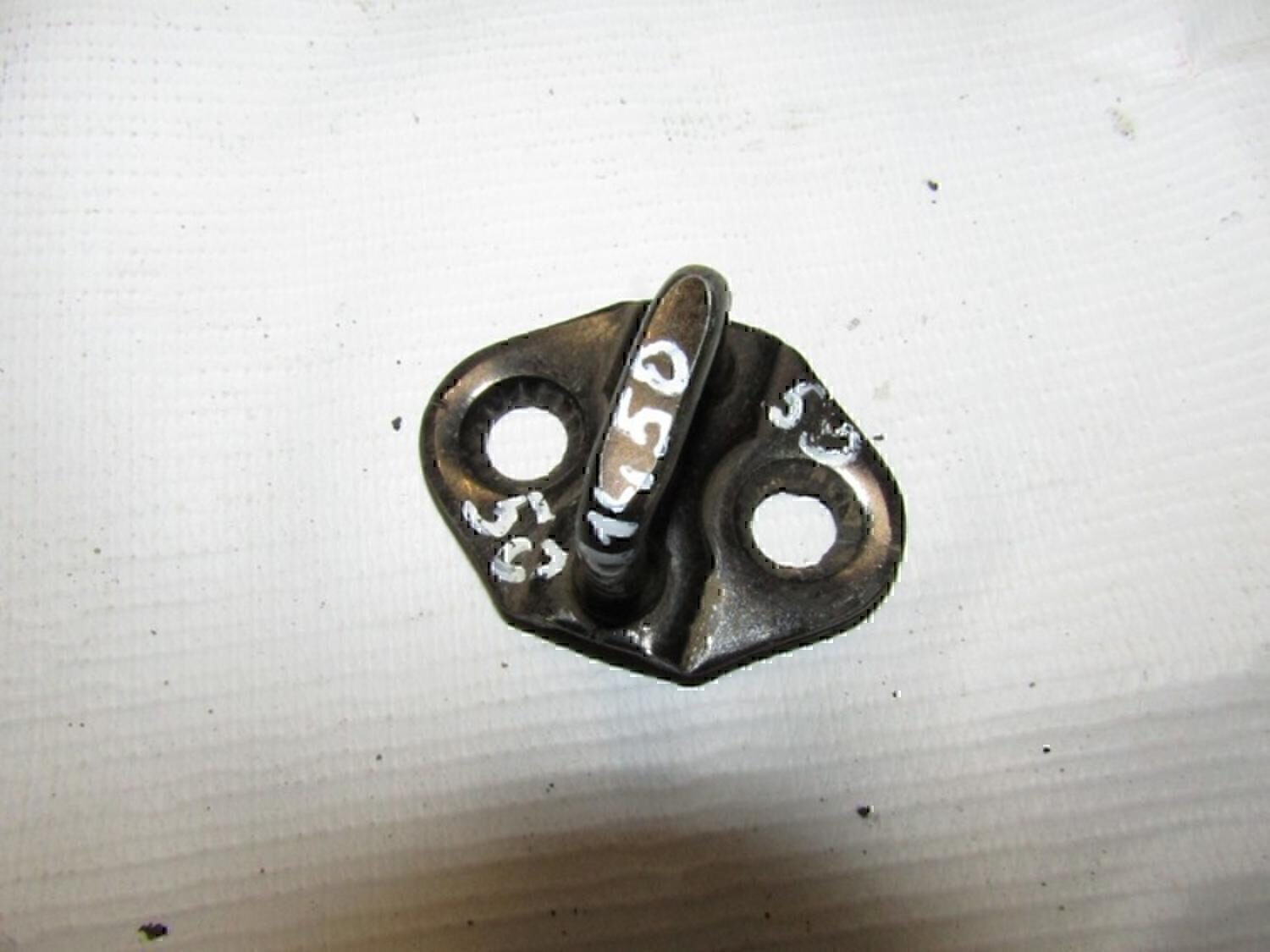 Ответная часть замка двери KIA Sportage 1994-2004