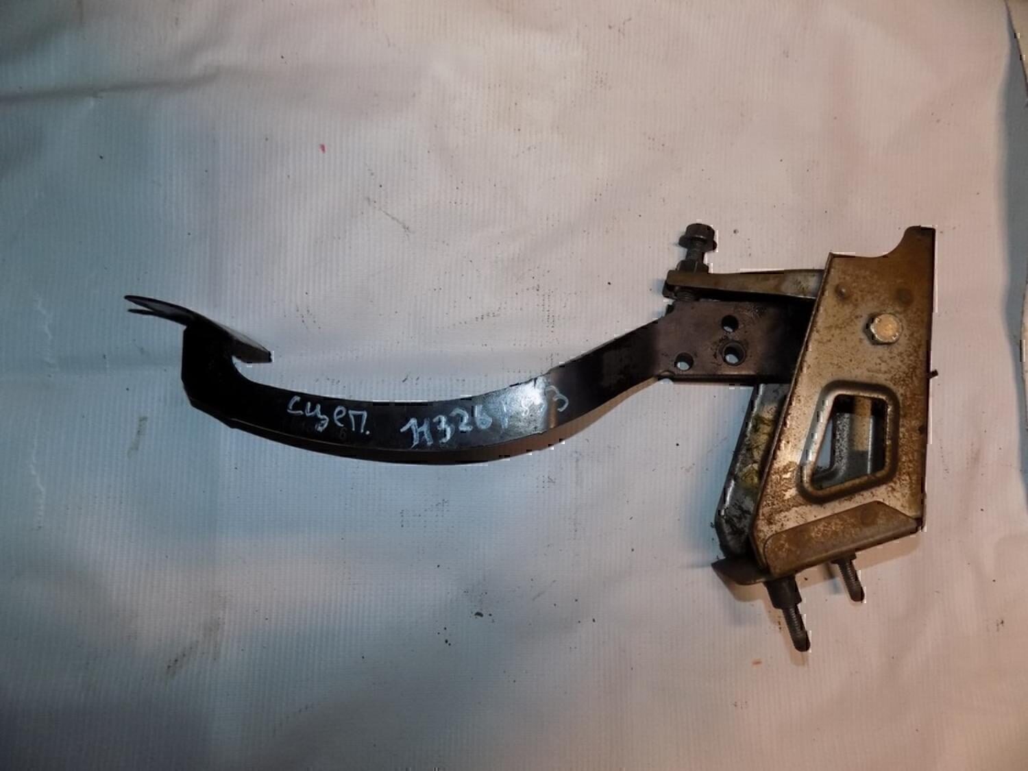 Педаль сцепления MITSUBISHI Carisma (DA) 1999-2003