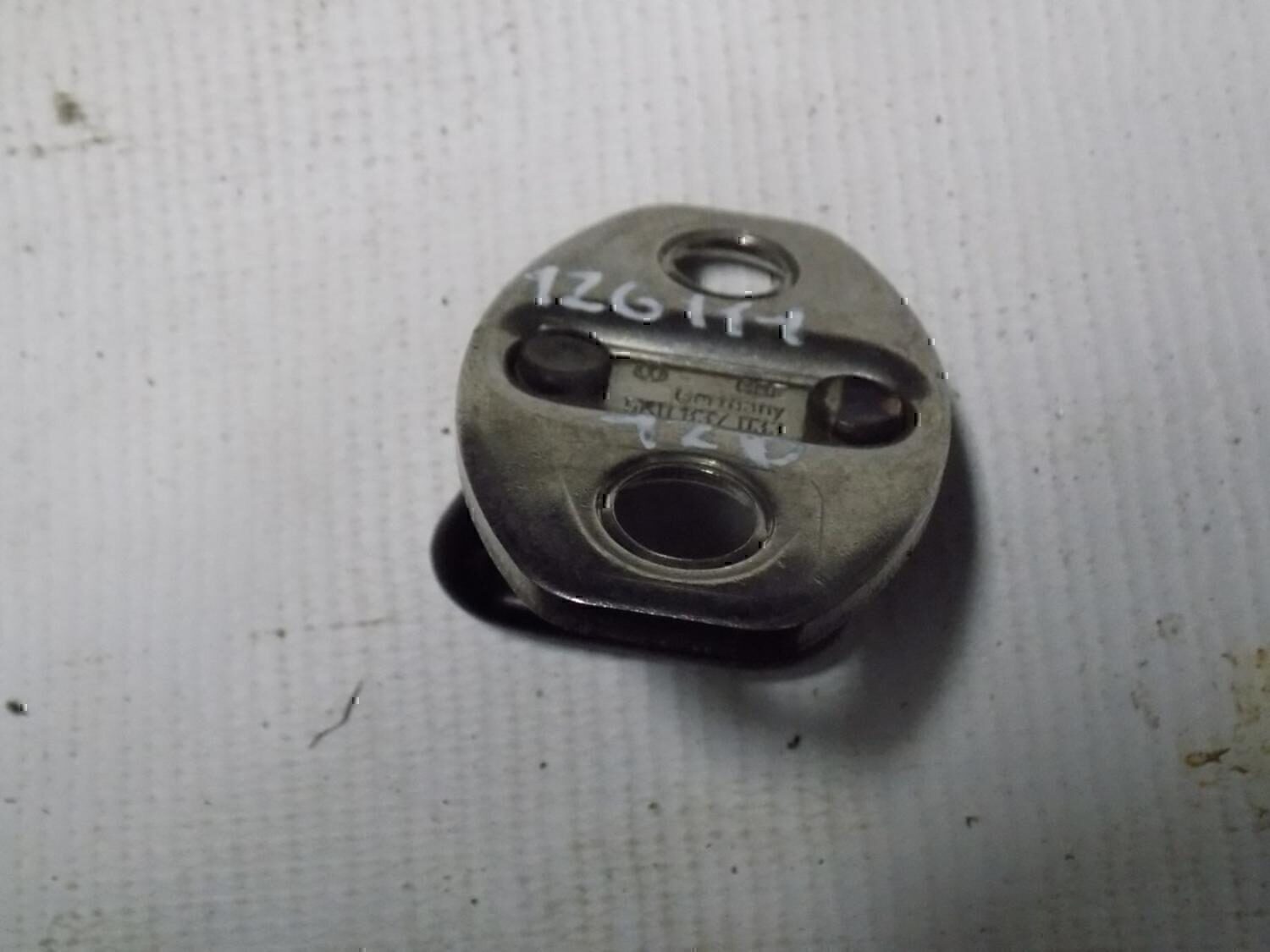 Ответная часть замка двери SKODA Passat [B6] 2005-2010