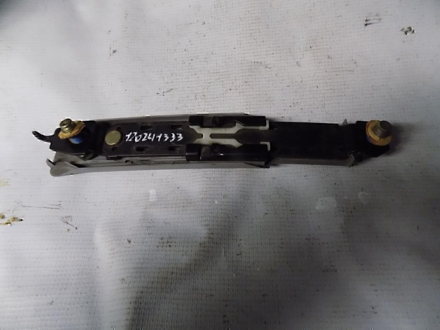 Механизм регулировки ремня безопасности MITSUBISHI Carisma (DA) 1995-1999