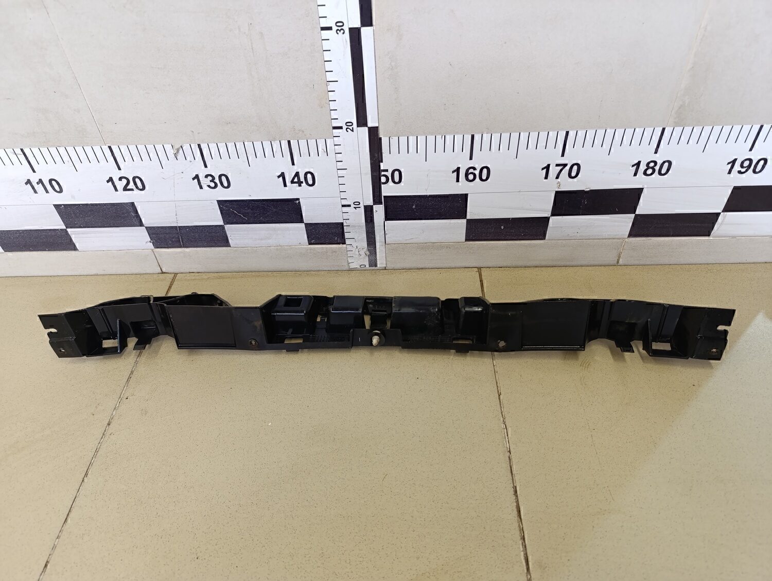 Направляющая заднего бампера RENAULT Megane II 2002-2009