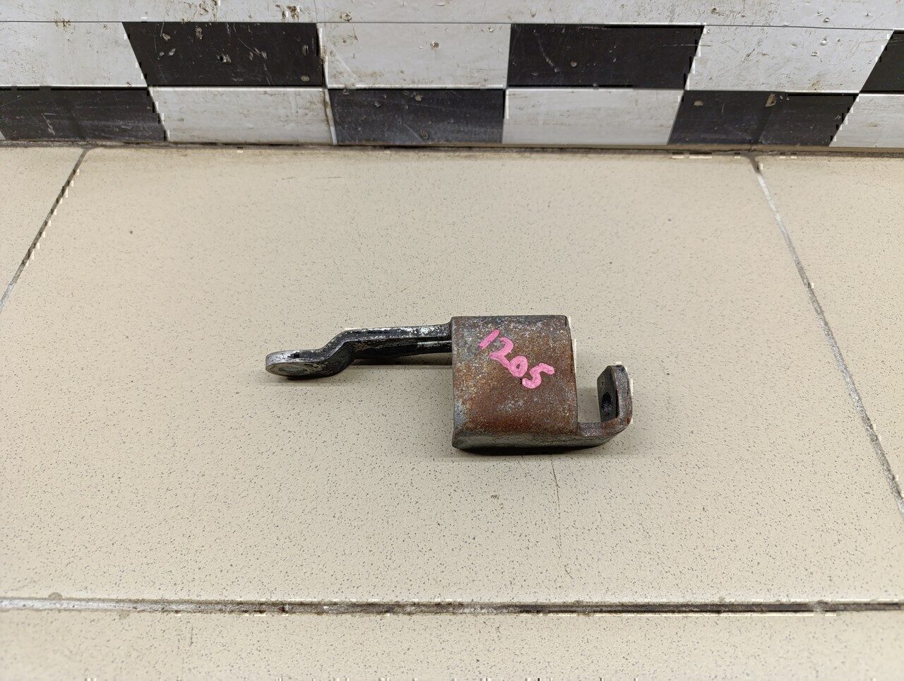 Натяжитель ремня MITSUBISHI Carisma (DA) 1999-2003