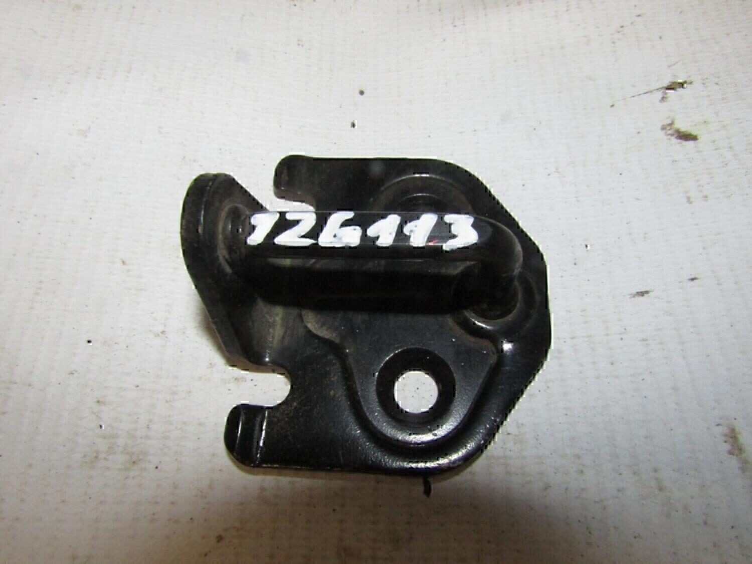 Ответная часть замка двери FORD Focus II 2005-2008