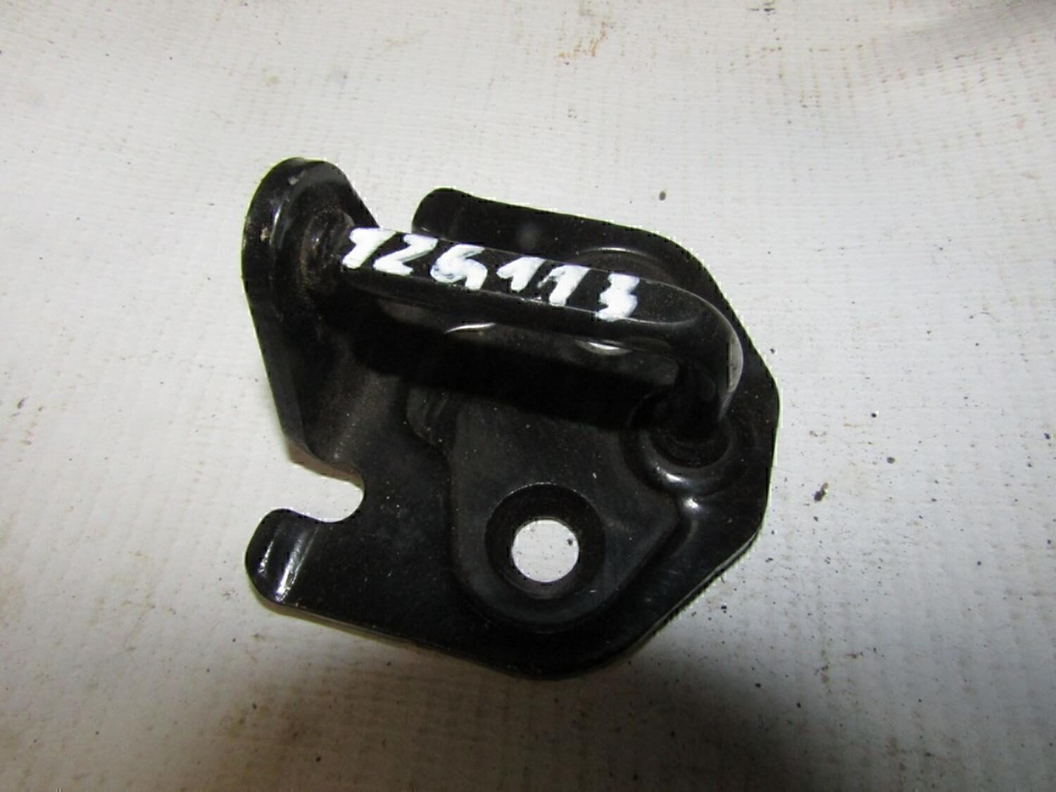 Ответная часть замка двери FORD Focus II 2005-2008