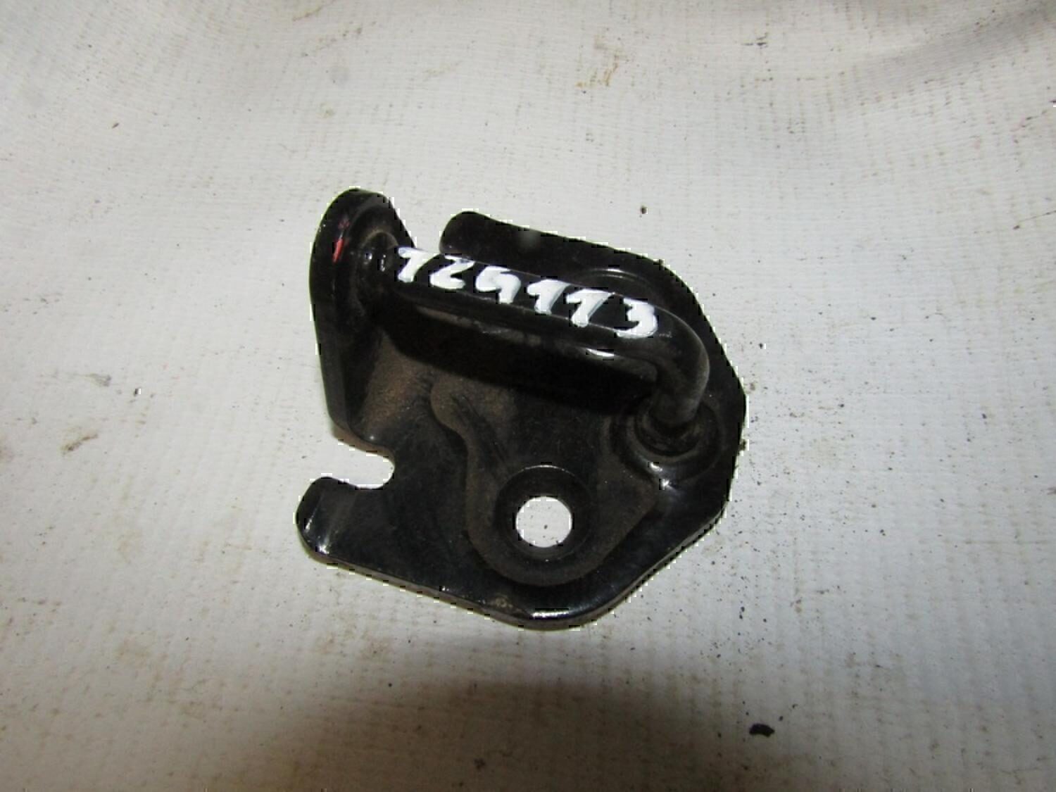 Ответная часть замка двери FORD Focus II 2005-2008