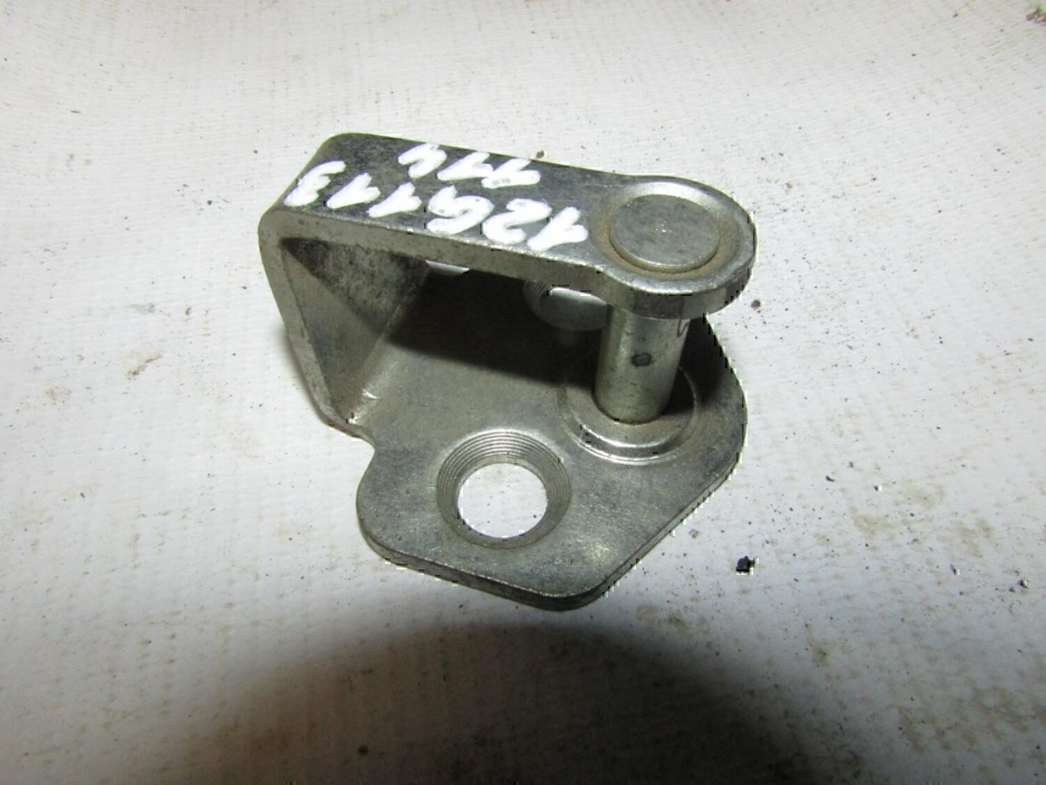 Ответная часть замка двери FORD Fusion 2002-2012