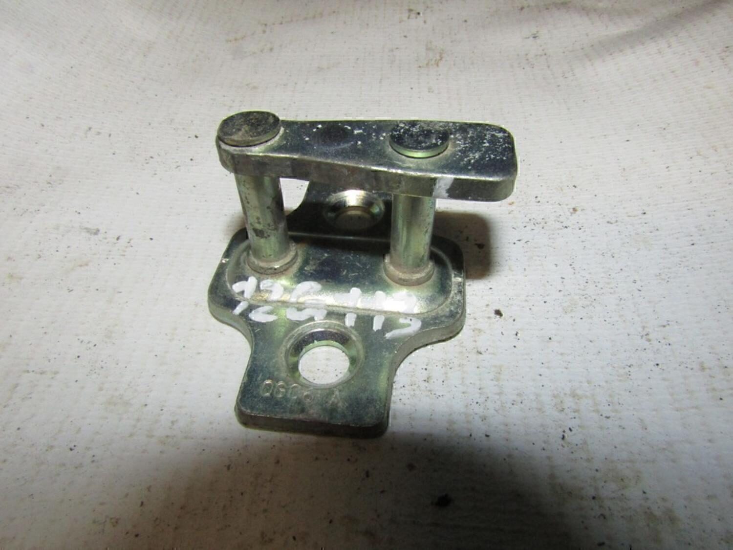 Ответная часть замка двери Chevrolet Aveo (T200) 2003-2008