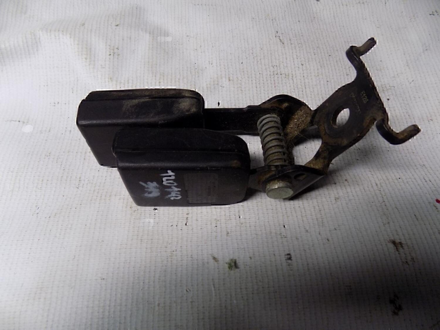 Ответная часть ремня безопасности RENAULT Megane II 2002-2009