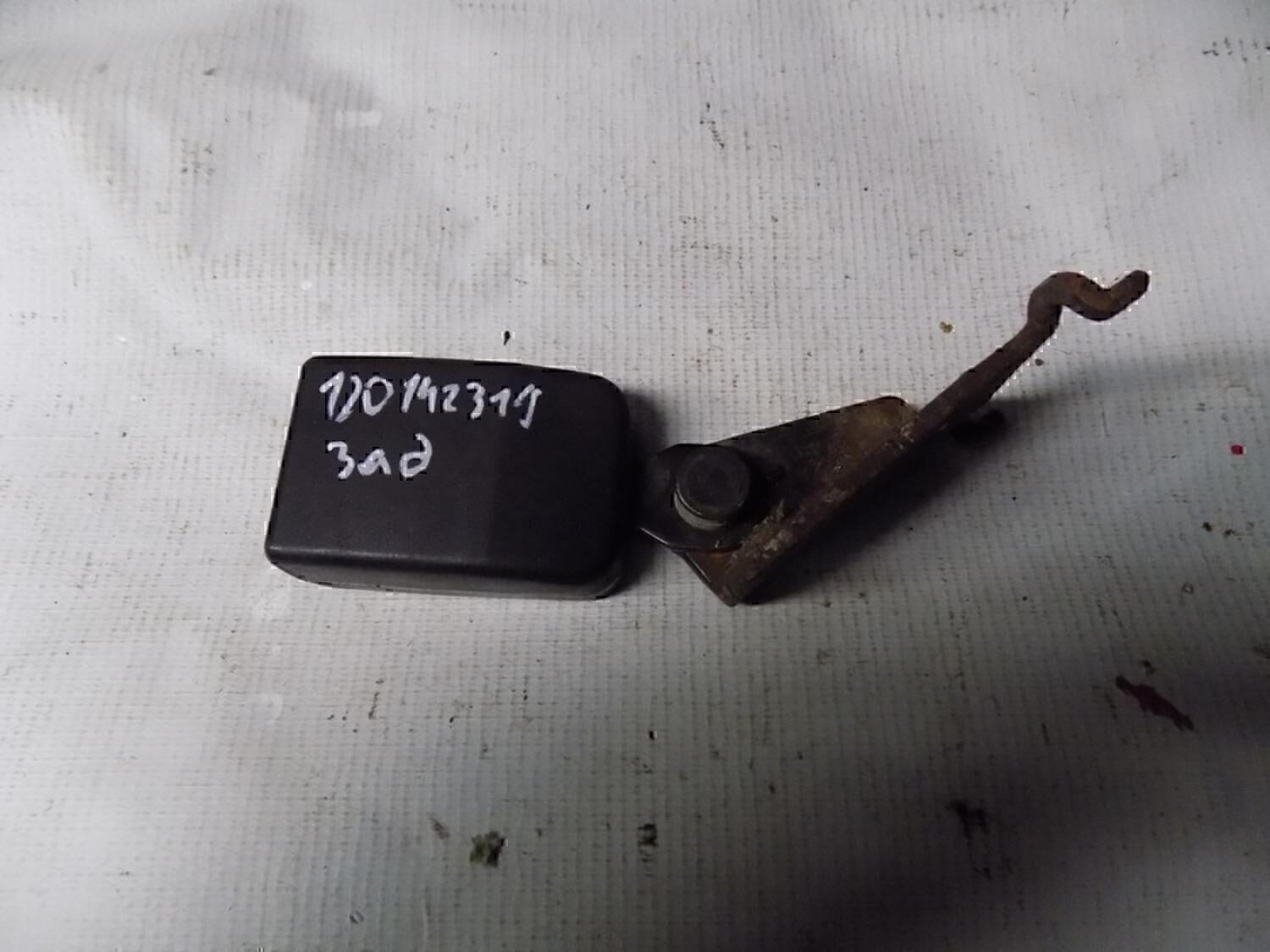 Ответная часть ремня безопасности RENAULT Megane II 2002-2009