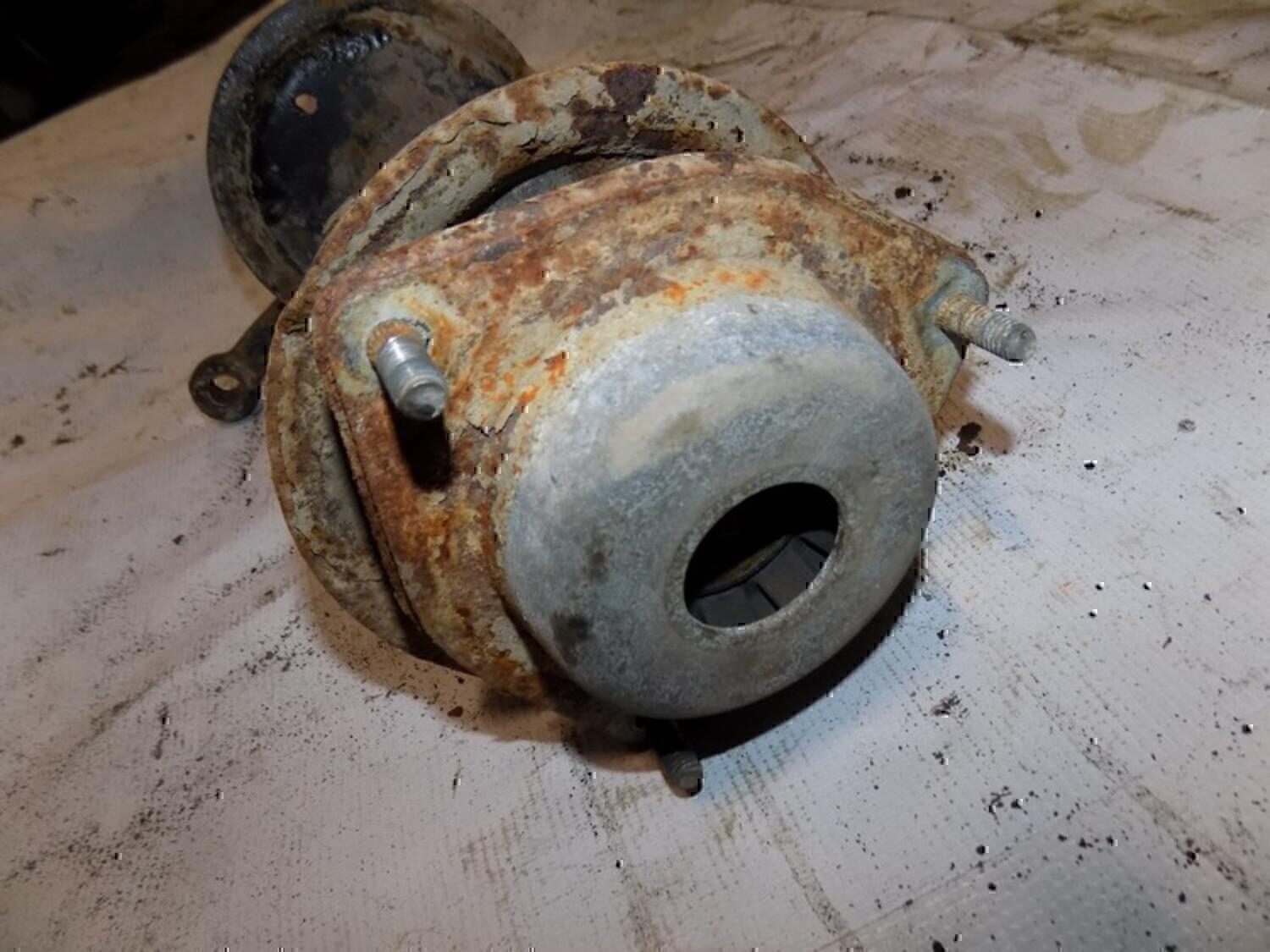 Опора переднего амортизатора VAZ Lada 2110