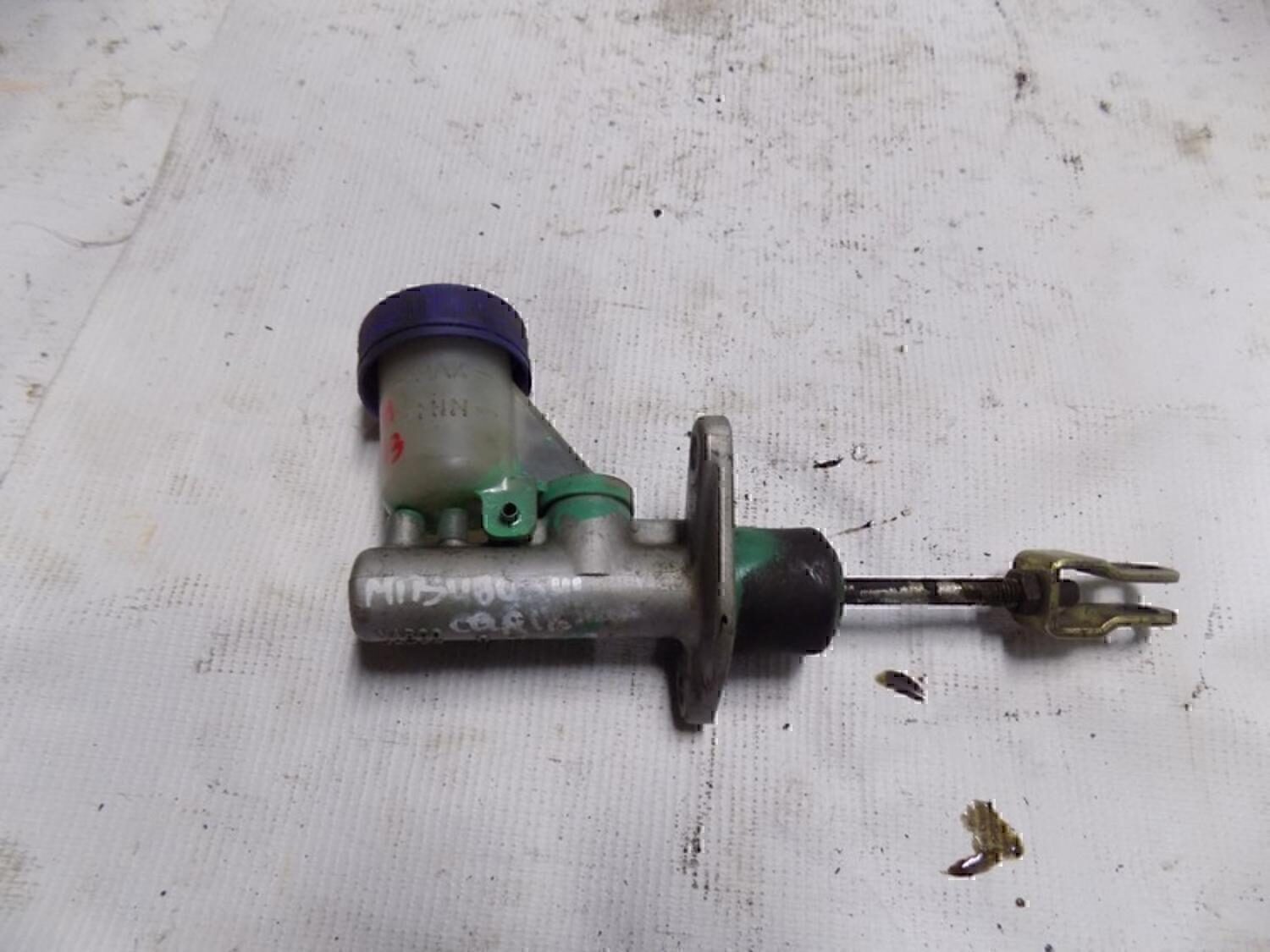 Цилиндр сцепления главный MITSUBISHI Carisma (DA) 1995-1999