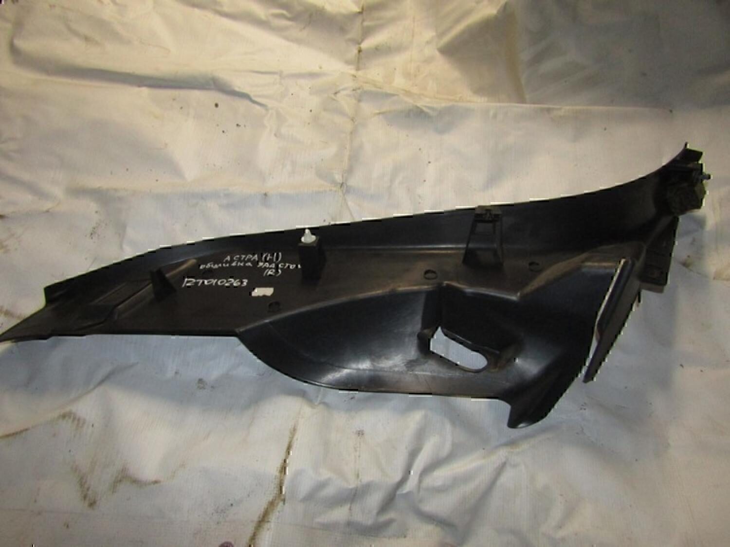 Обшивка стойки OPEL Astra H / Family 2004-2015