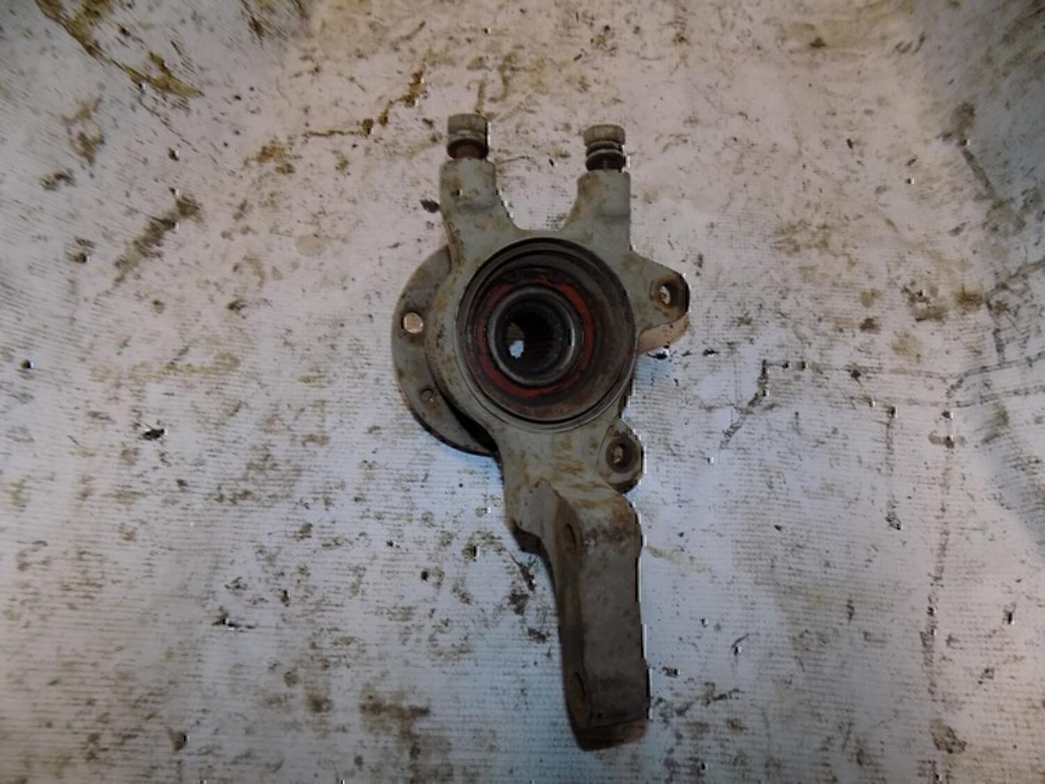 Кулак поворотный передний правый VAZ Lada 2115