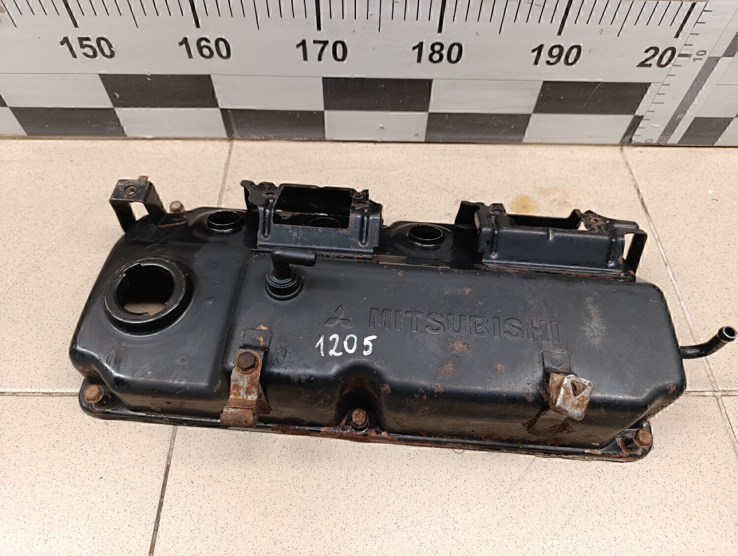 Крышка головки блока (клапанная) MITSUBISHI Lancer (CS/Classic) 2003-2006