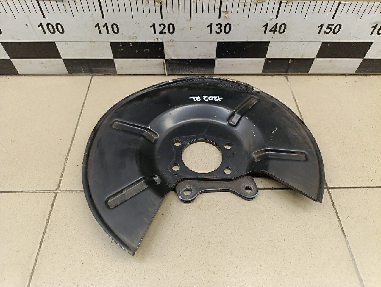 Щит опорный задний левый Chery Tiggo 4 (T17) 2017>