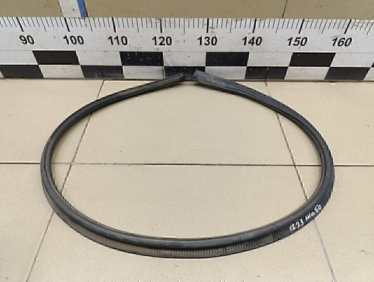 Уплотнитель капота Chevrolet Aveo (T250) 2005-2011