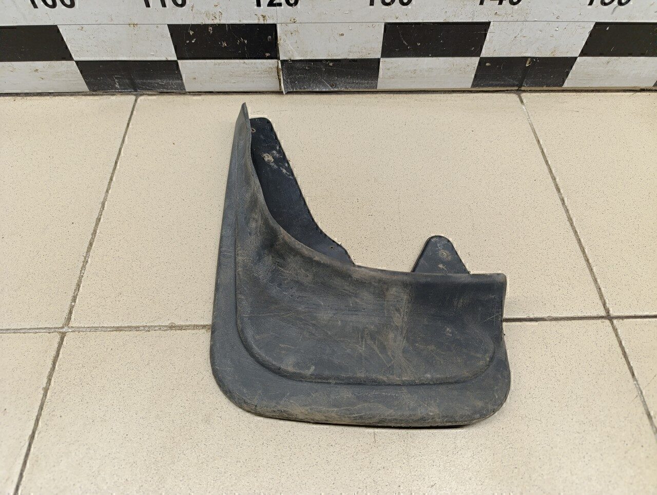 Брызговик задний левый FIAT Albea 2002-2012