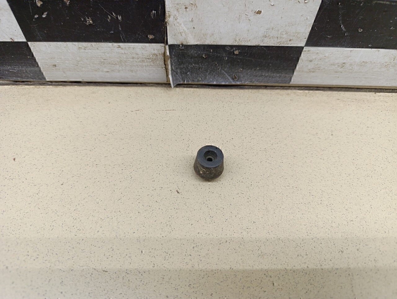 Отбойник капота GREAT WALL Hover H5 2010>