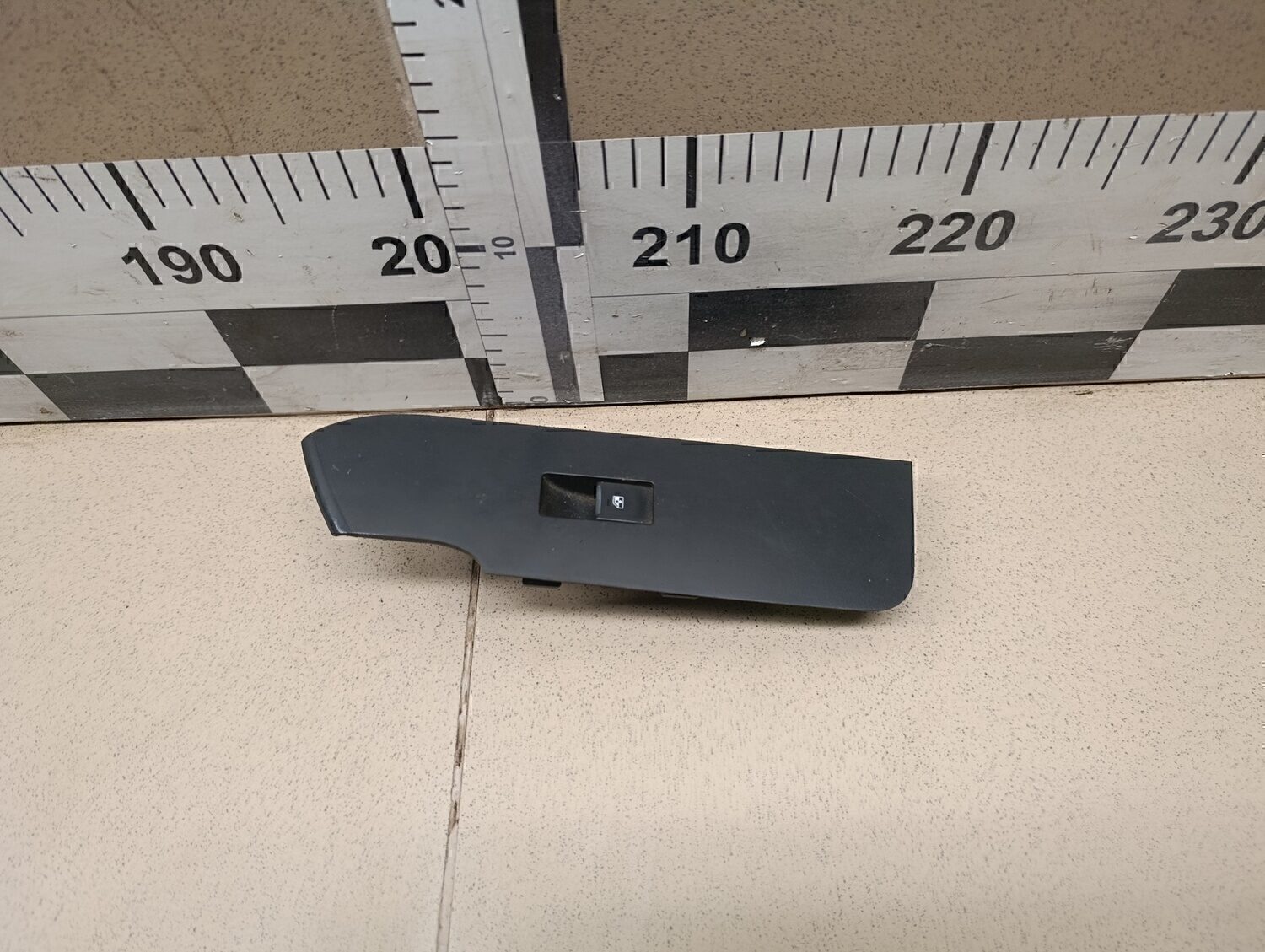 Кнопка стеклоподъемника Chevrolet Captiva (C100) 2006-2010