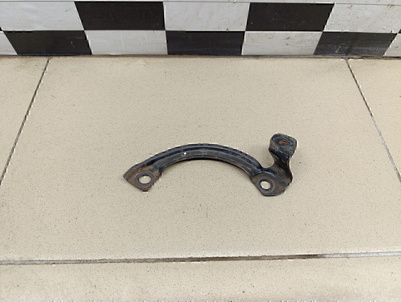 Кронштейн (сопут. товар) TOYOTA Avensis III 2009>