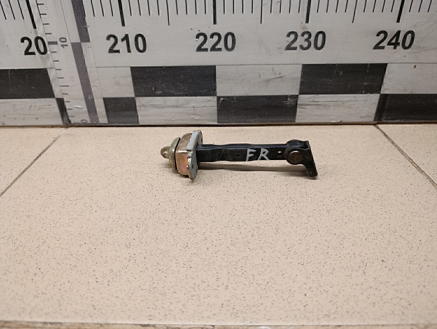 Ограничитель двери NISSAN Almera Classic (B10) 2006-2013