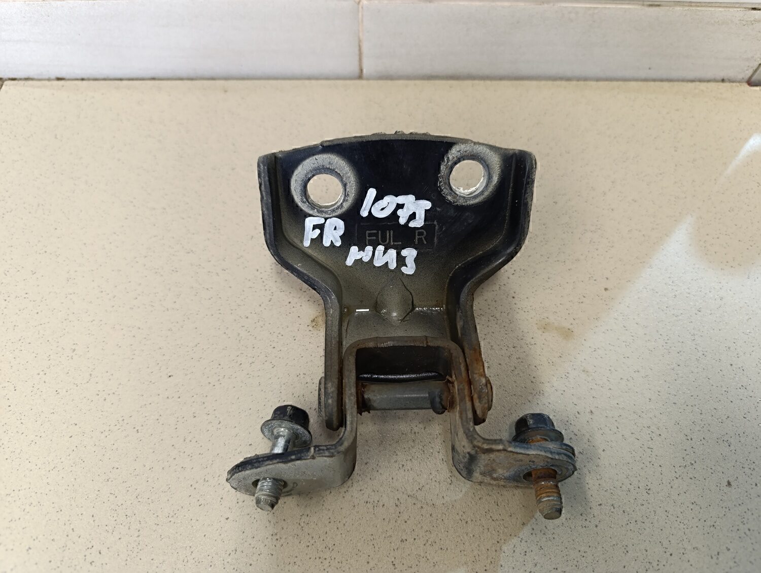 Петля двери передней Chevrolet Aveo (T250) 2005-2011