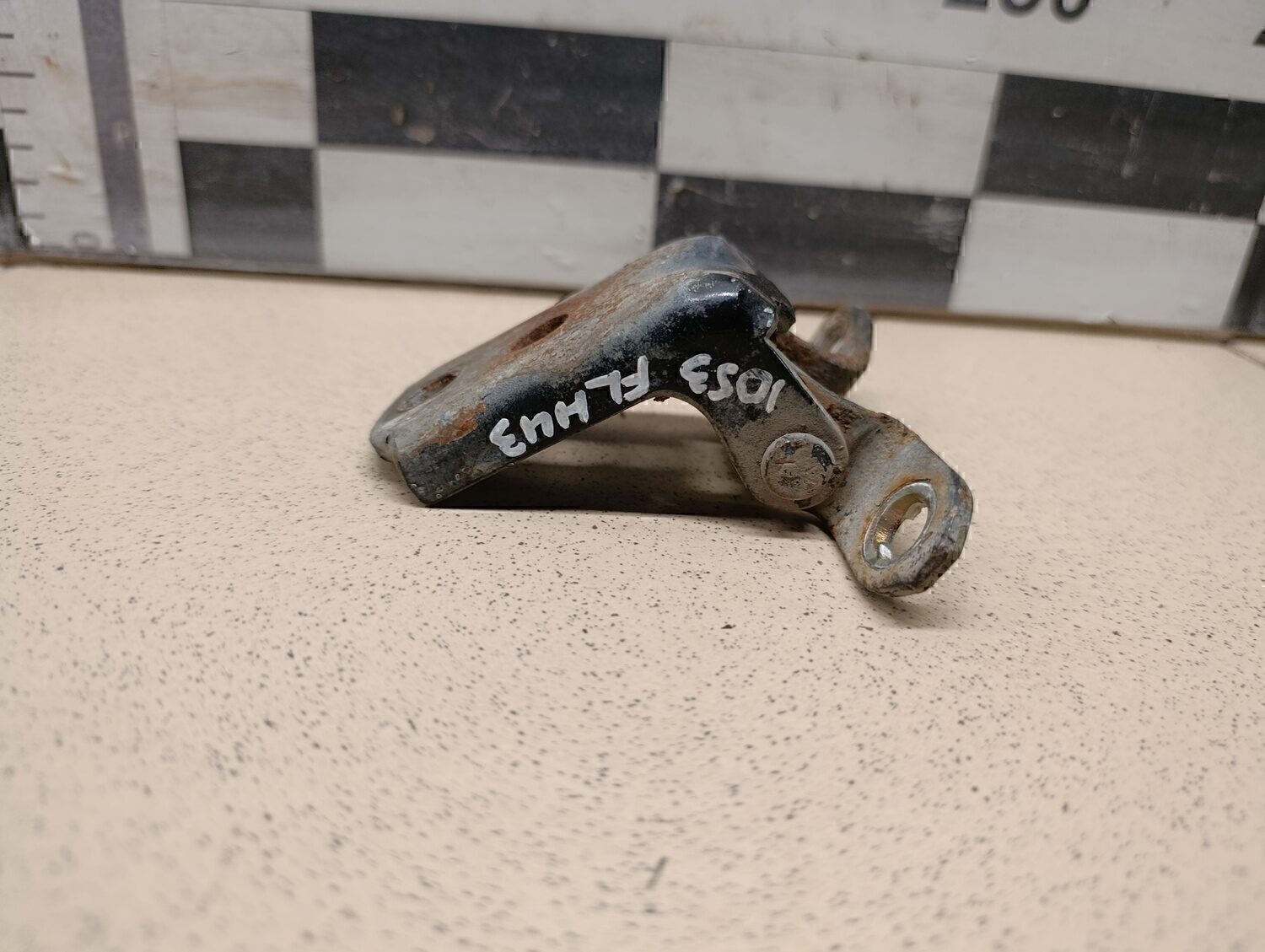 Петля двери передней левой нижняя NISSAN Almera Classic (B10) 2006-2013