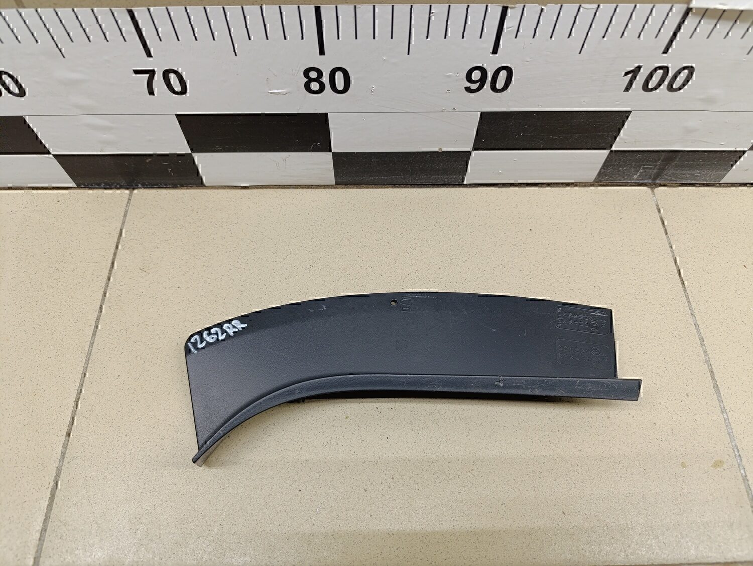 Щиток фонаря SKODA Rapid 2013>