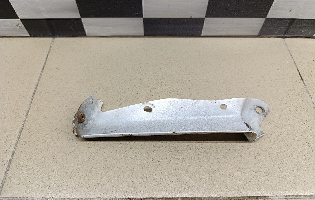 Кронштейн крепления крыла NISSAN X-Trail (T32) 2014>