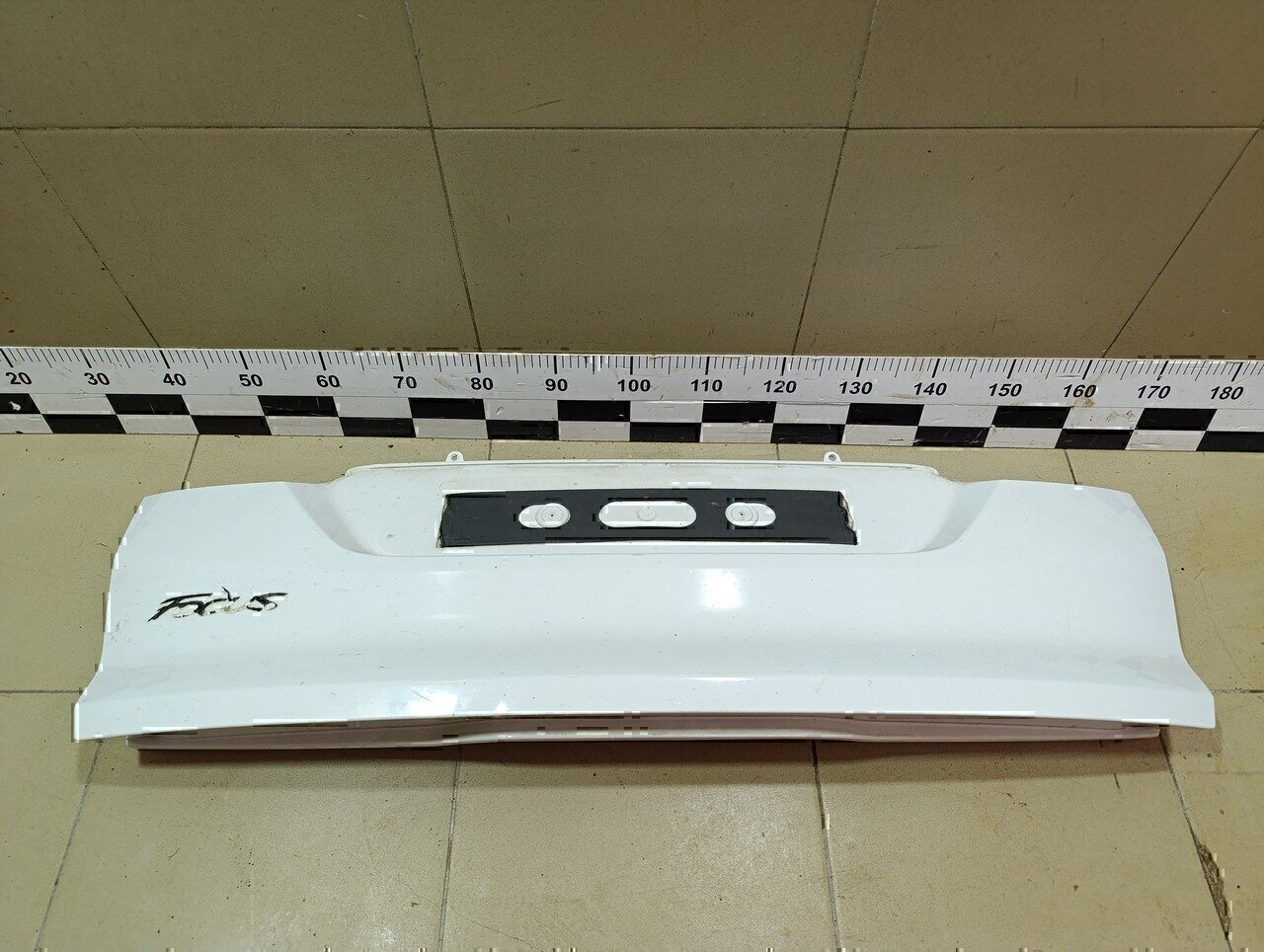 Накладка двери багажника FORD Focus III 2011>