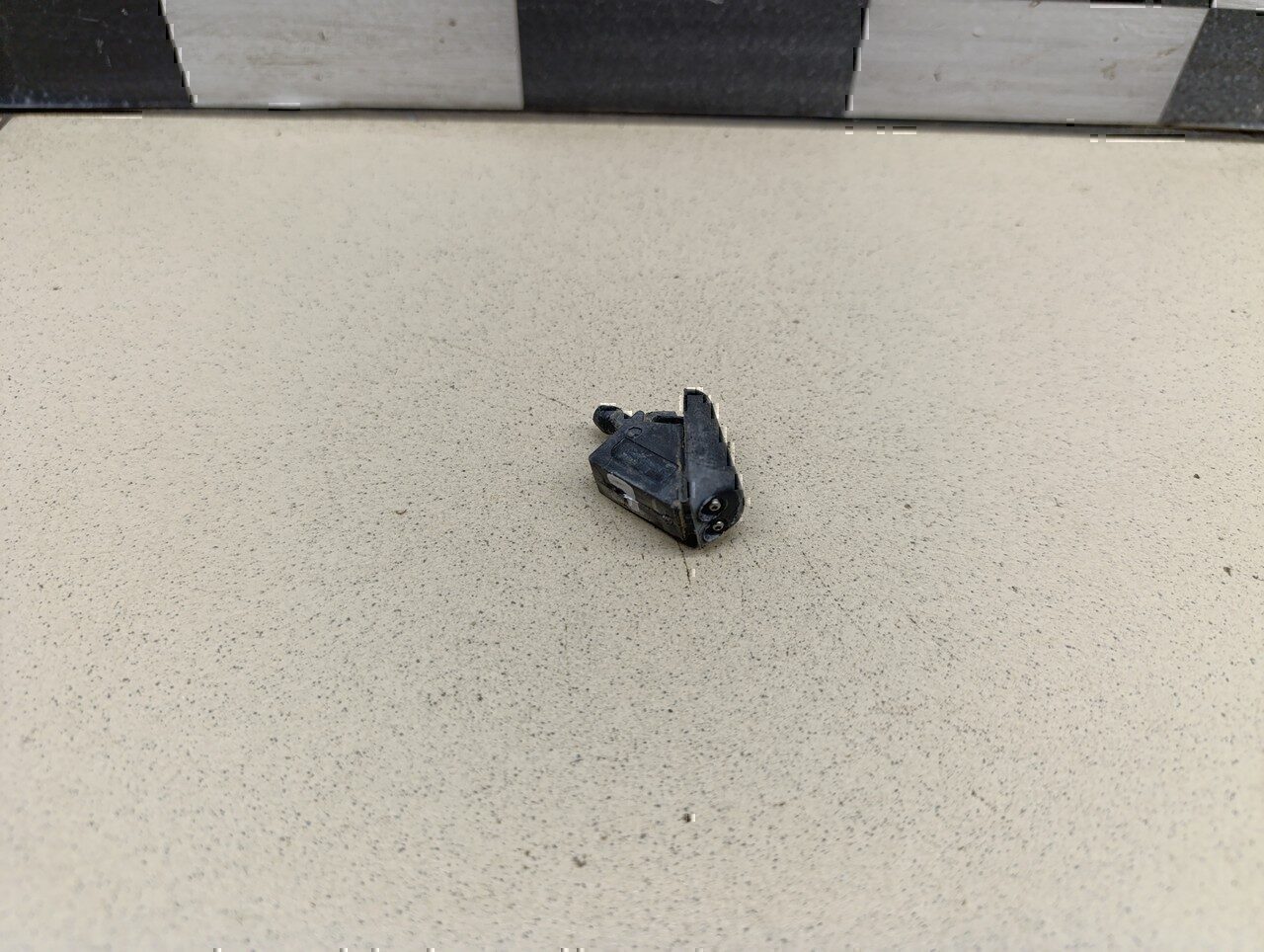 Форсунка омывателя лобового стекла FORD Focus II 2005-2008