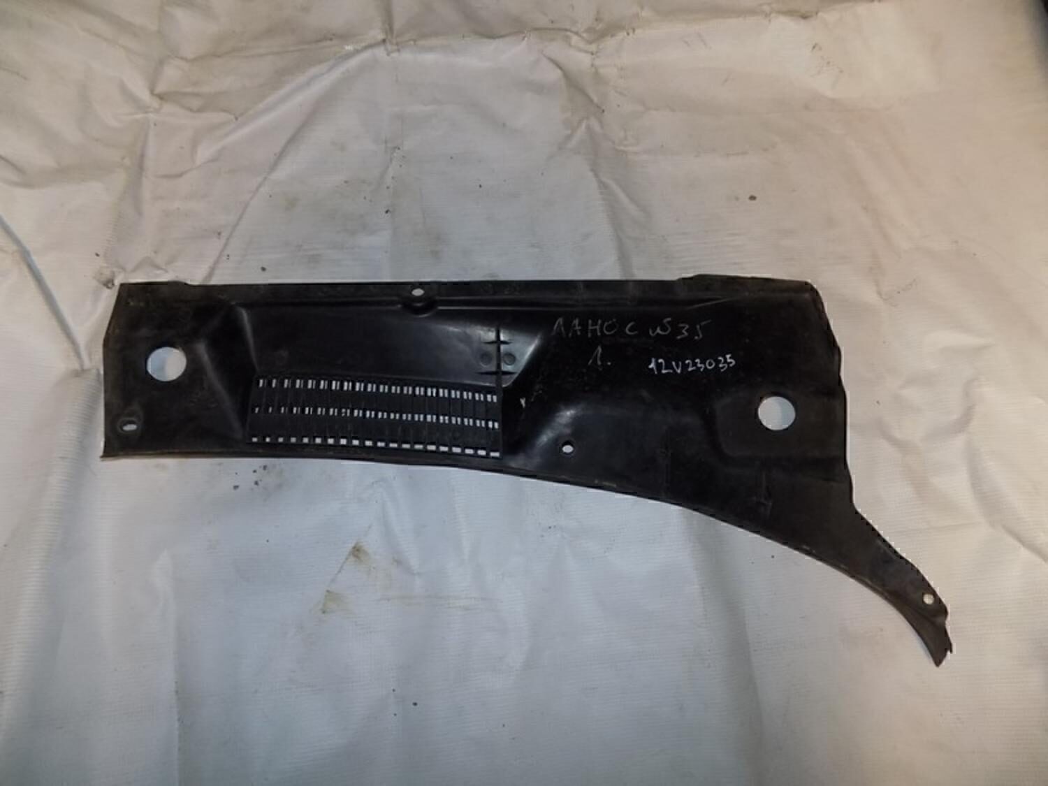 Решетка стеклооч. (планка под лобовое стекло) Chevrolet Lanos 2004-2010