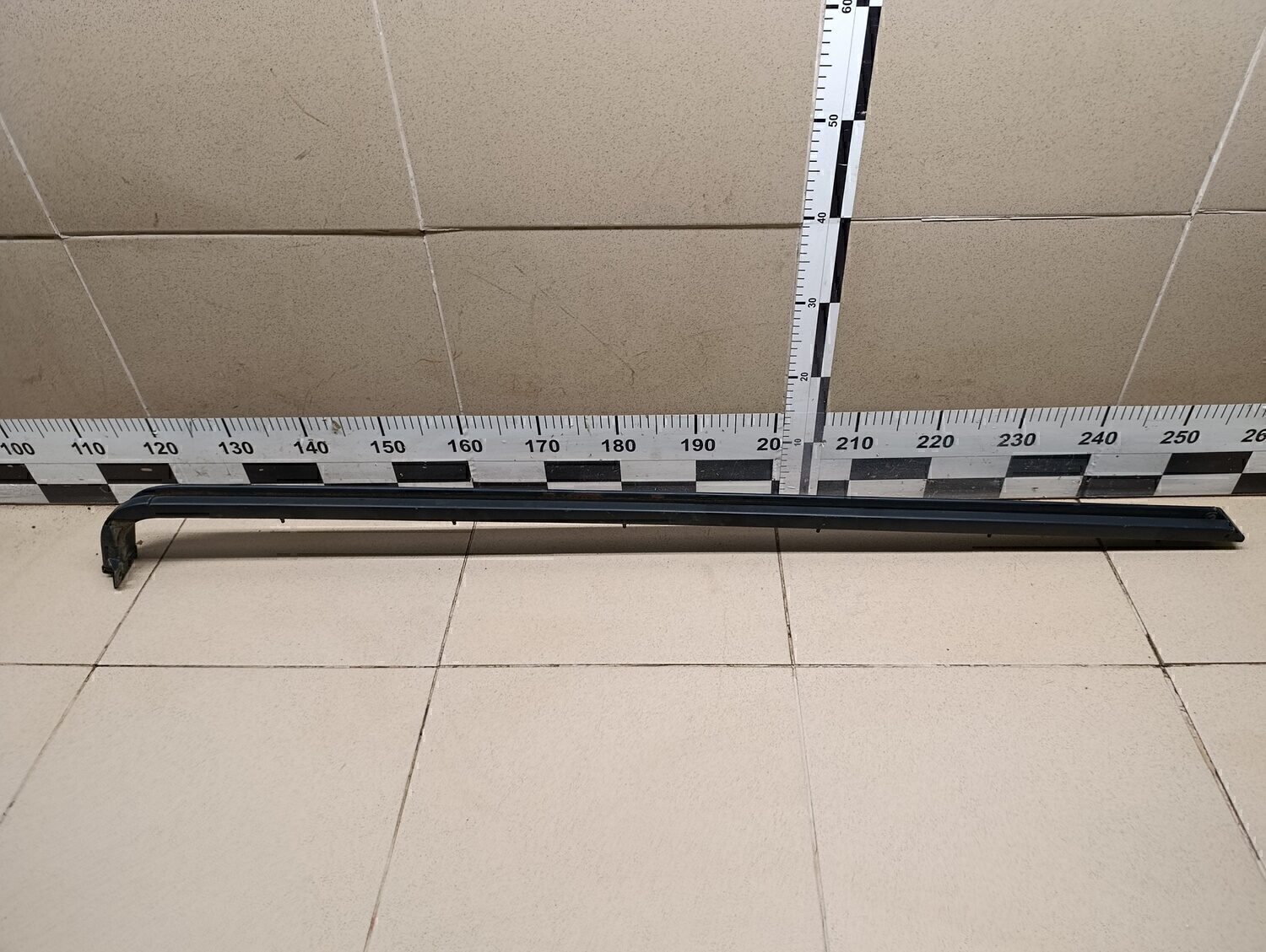 Направляющая сдвижной двери FORD Transit 2006-2013