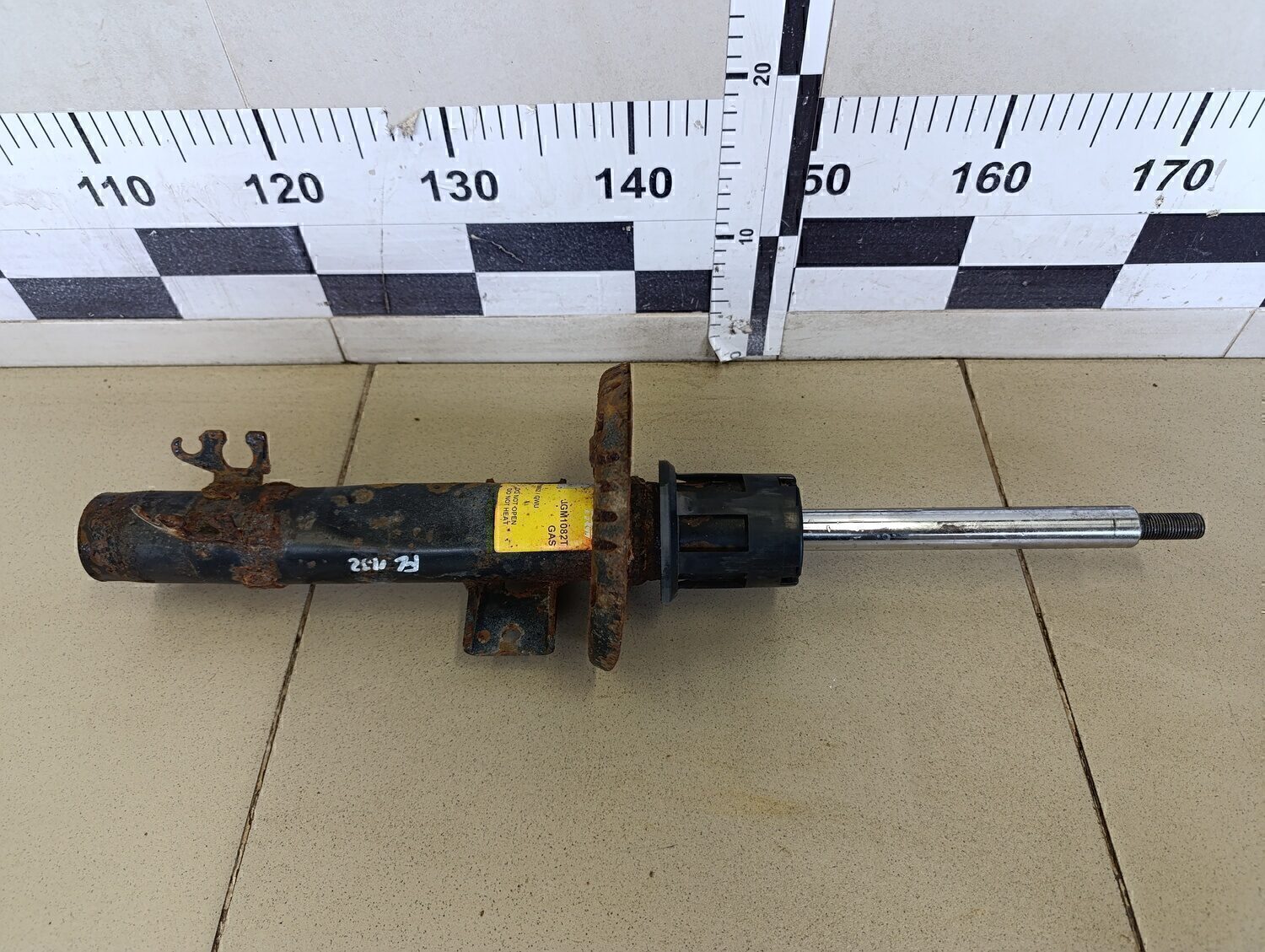 Амортизатор передний Audi Polo (Sed RUS) 2011>