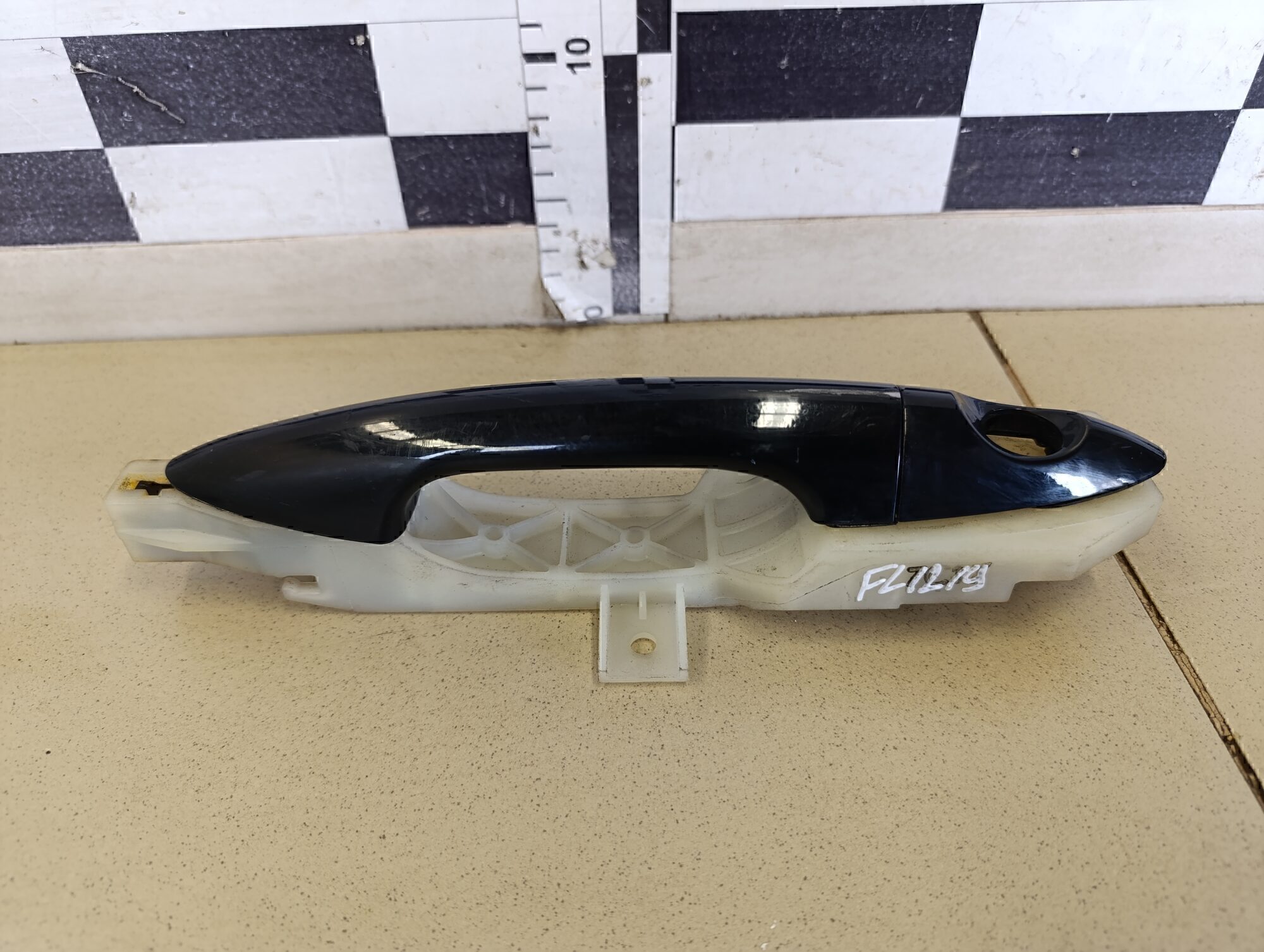 Кронштейн ручки KIA RIO 2011-2017