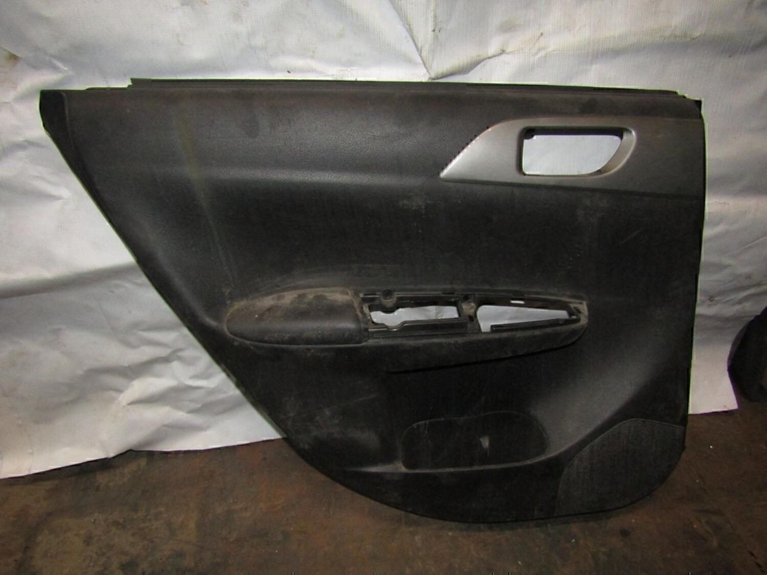 Обшивка двери задней левой Subaru Impreza (G12) 2007-2012