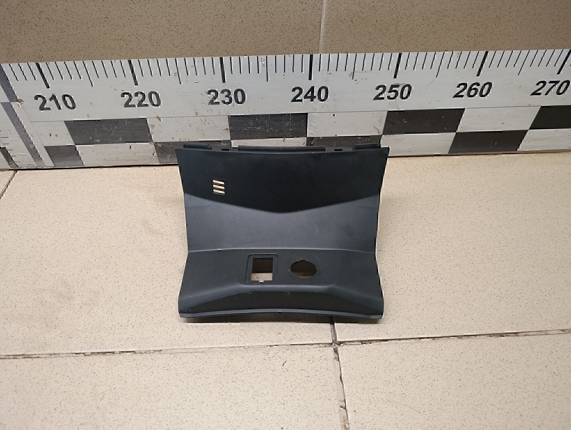 Накладка (кузов внутри) NISSAN X-Trail (T32) 2014>