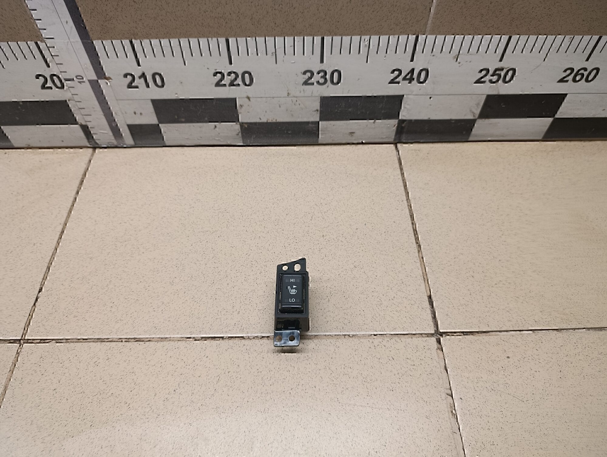 Кнопка обогрева сидений NISSAN Juke (F15) 2011>