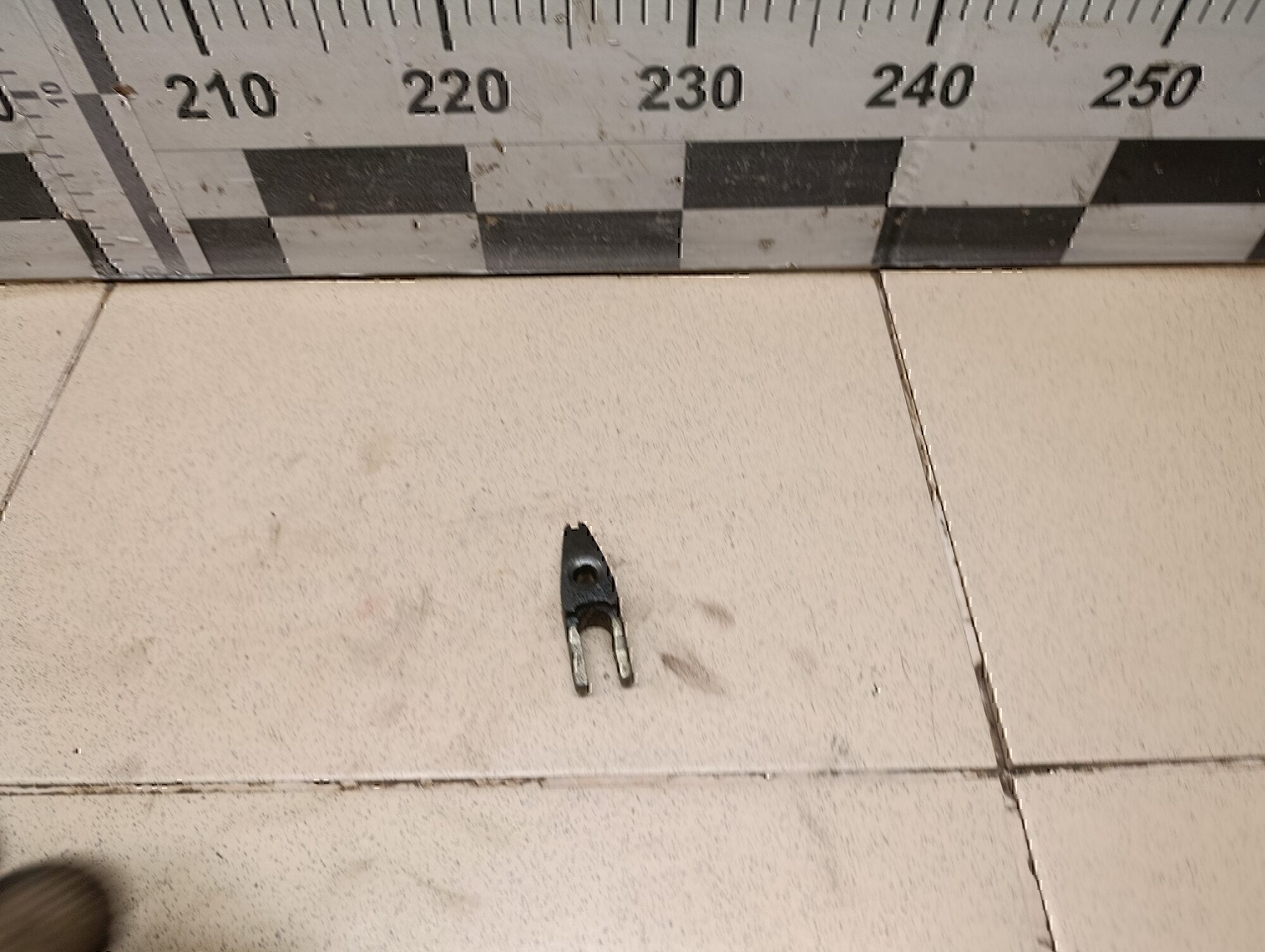 Кронштейн (сопут. товар) MAZDA BT-50 2006-2012