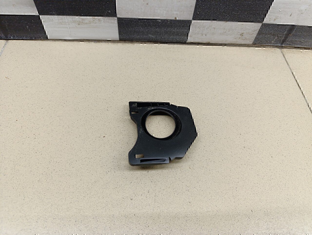 Накладка (кузов внутри) VW Tiguan 2011-2016