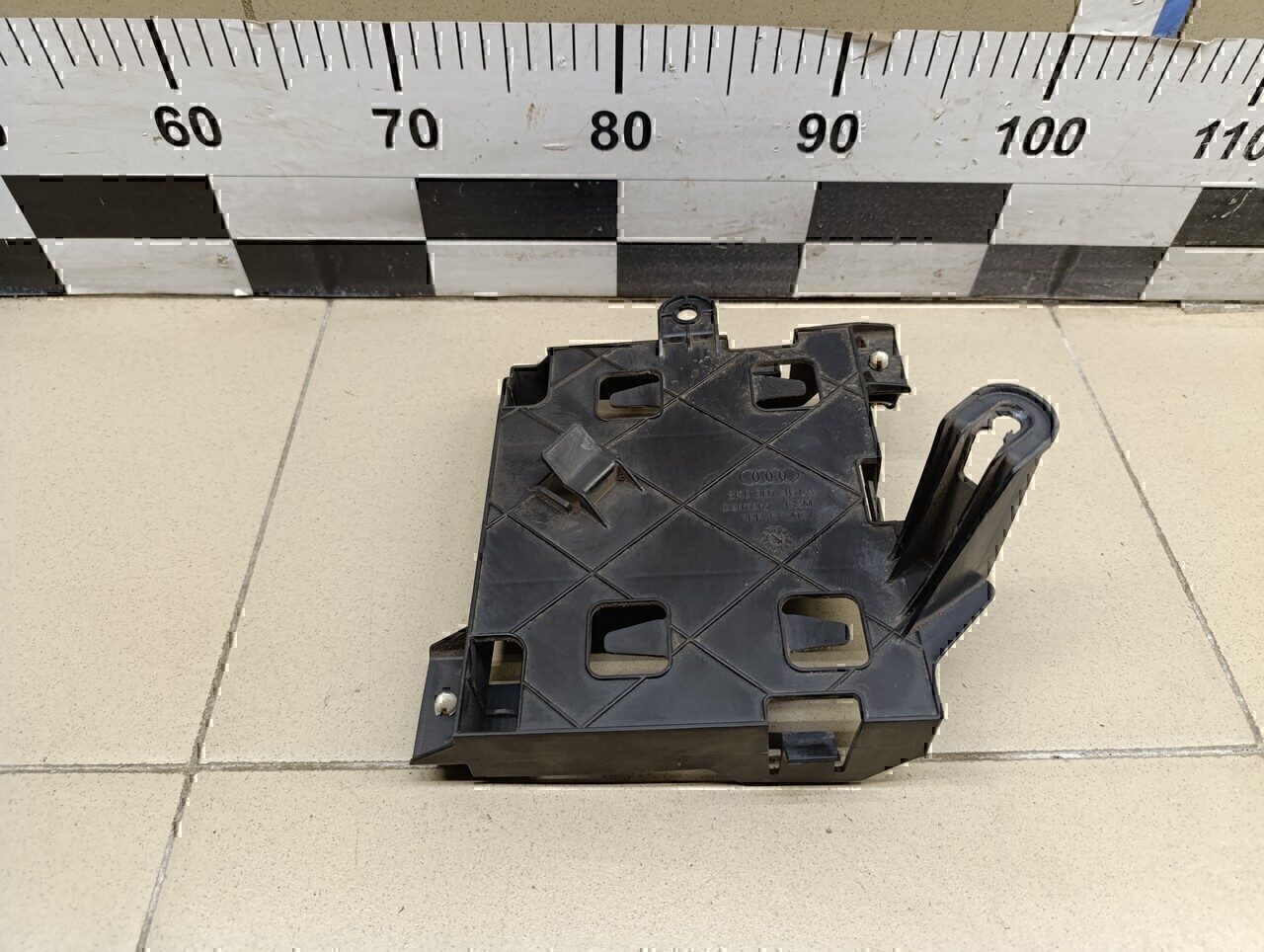 Кронштейн (сопут. товар) Audi A4 [B8] 2007-2015