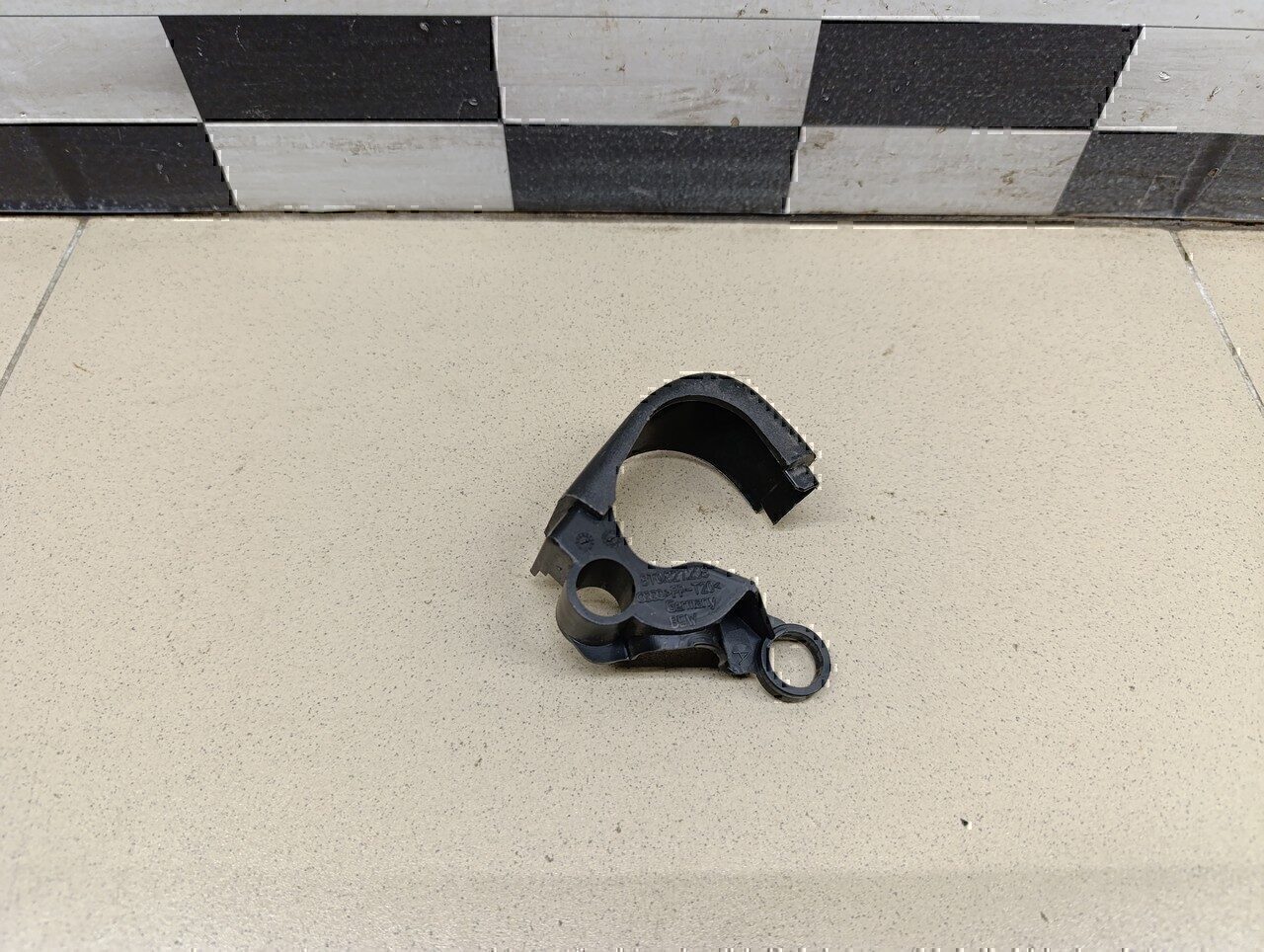 Кронштейн (сопут. товар) Audi A5/S5 [8T] Coupe/Sportback 2008-2016