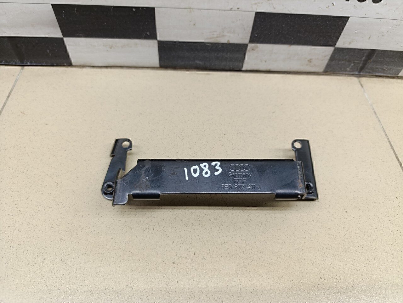 Кронштейн блока управления двигателем Audi A3 [8P1] 2003-2013