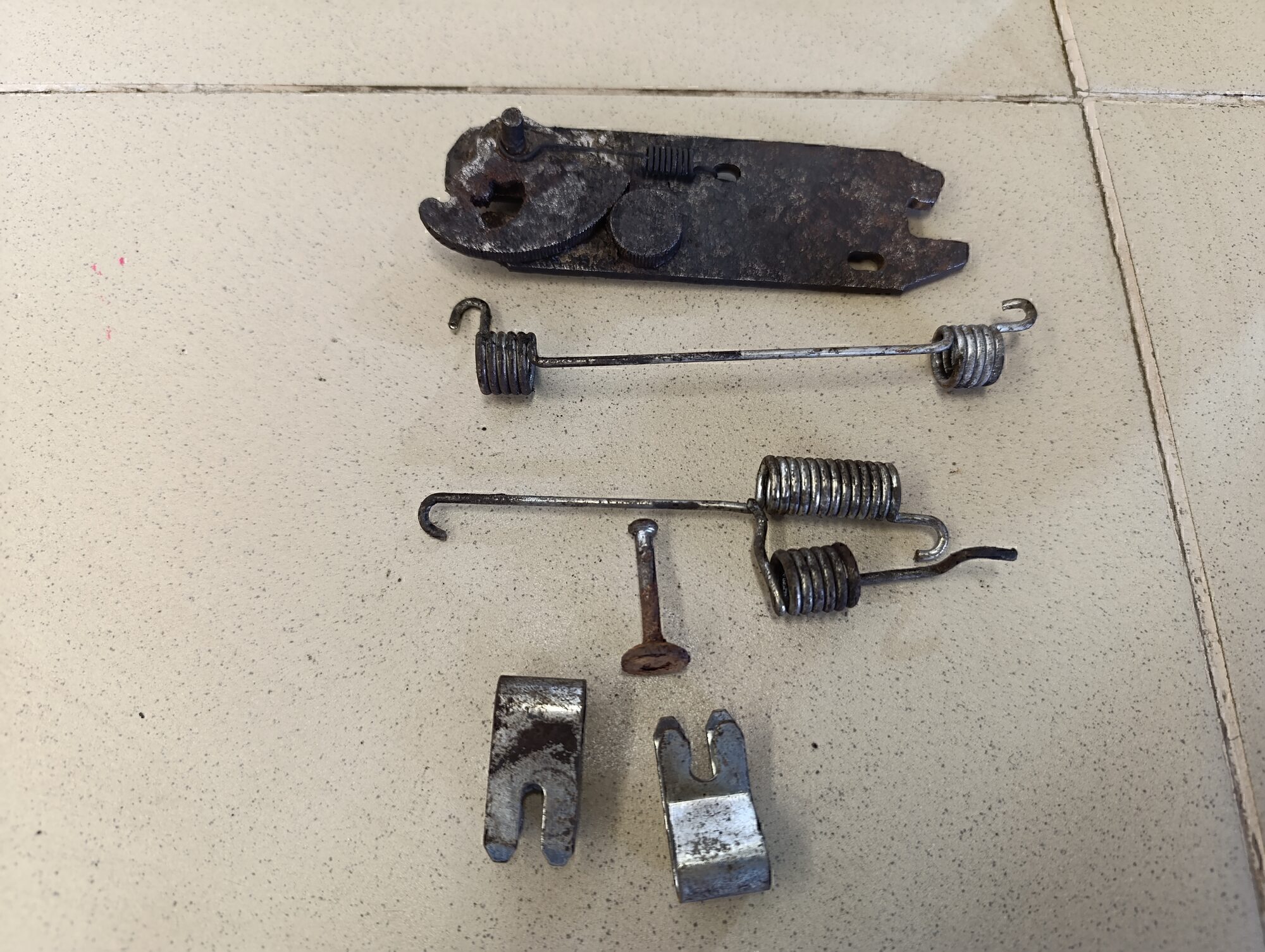 К-кт установочный задних колодок FORD Focus I 1998-2004