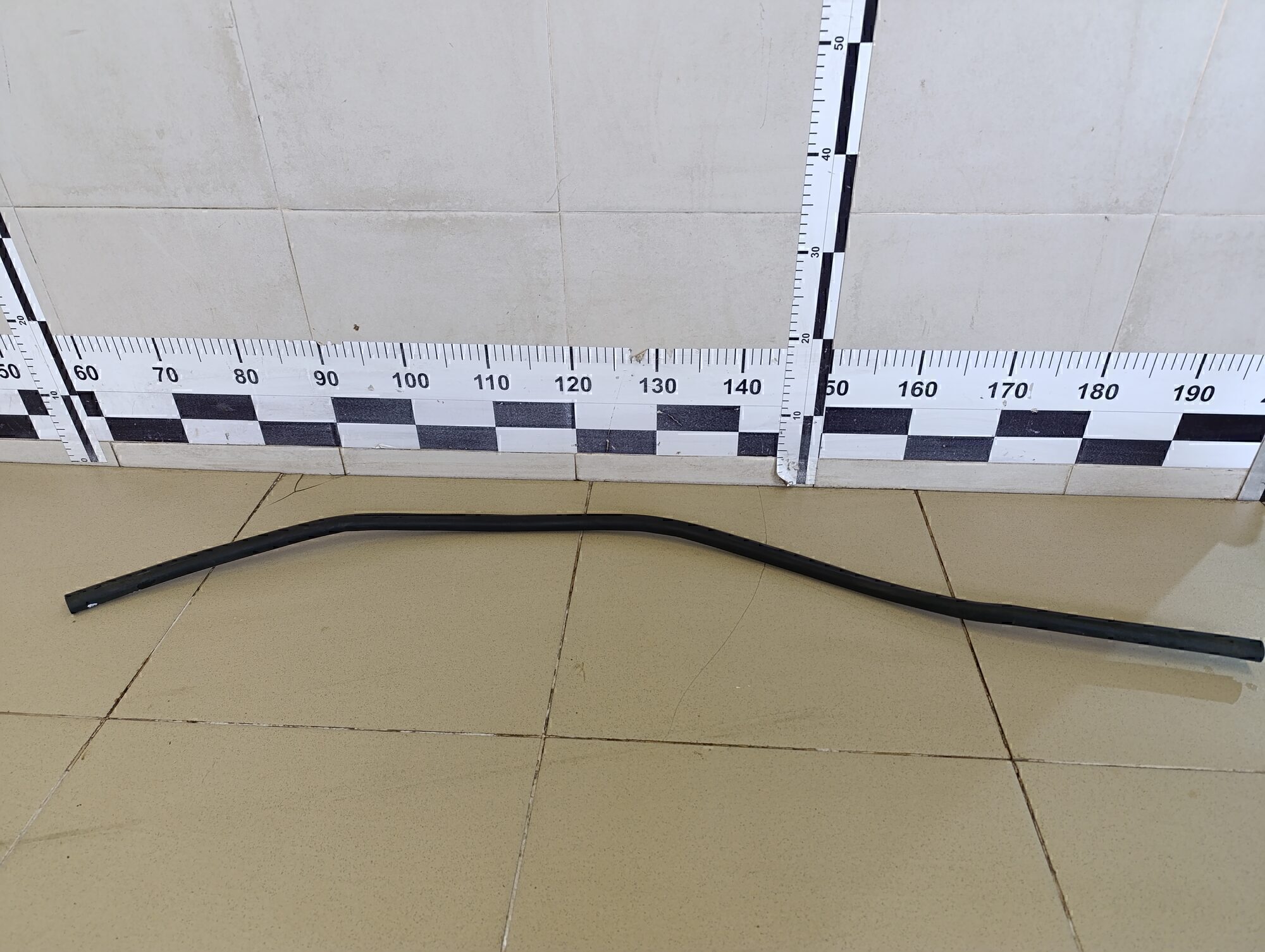 Уплотнитель капота BMW 3-серия E90/E91 2005>