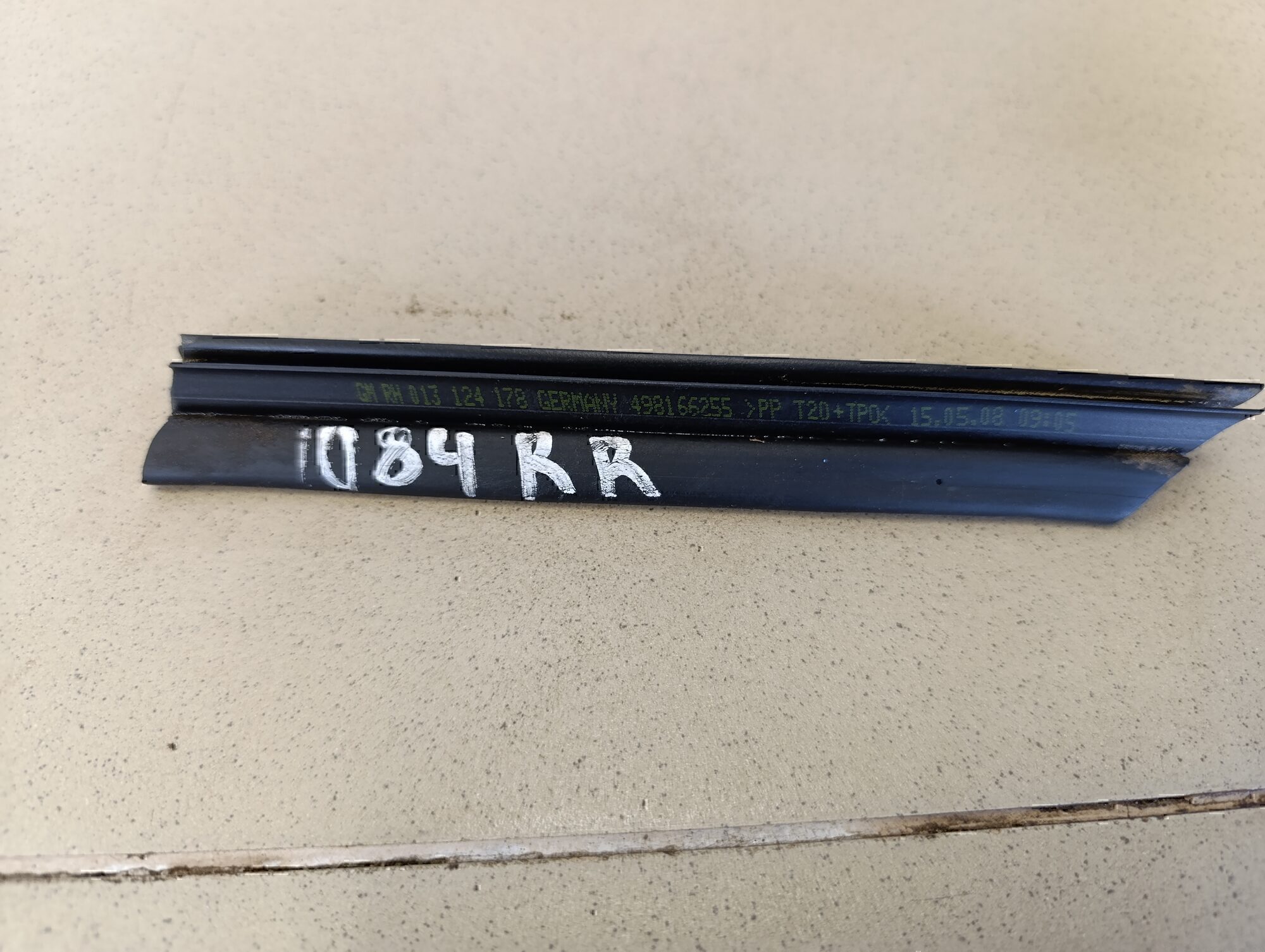 Накладка стекла заднего правого OPEL Astra H / Family 2004-2015