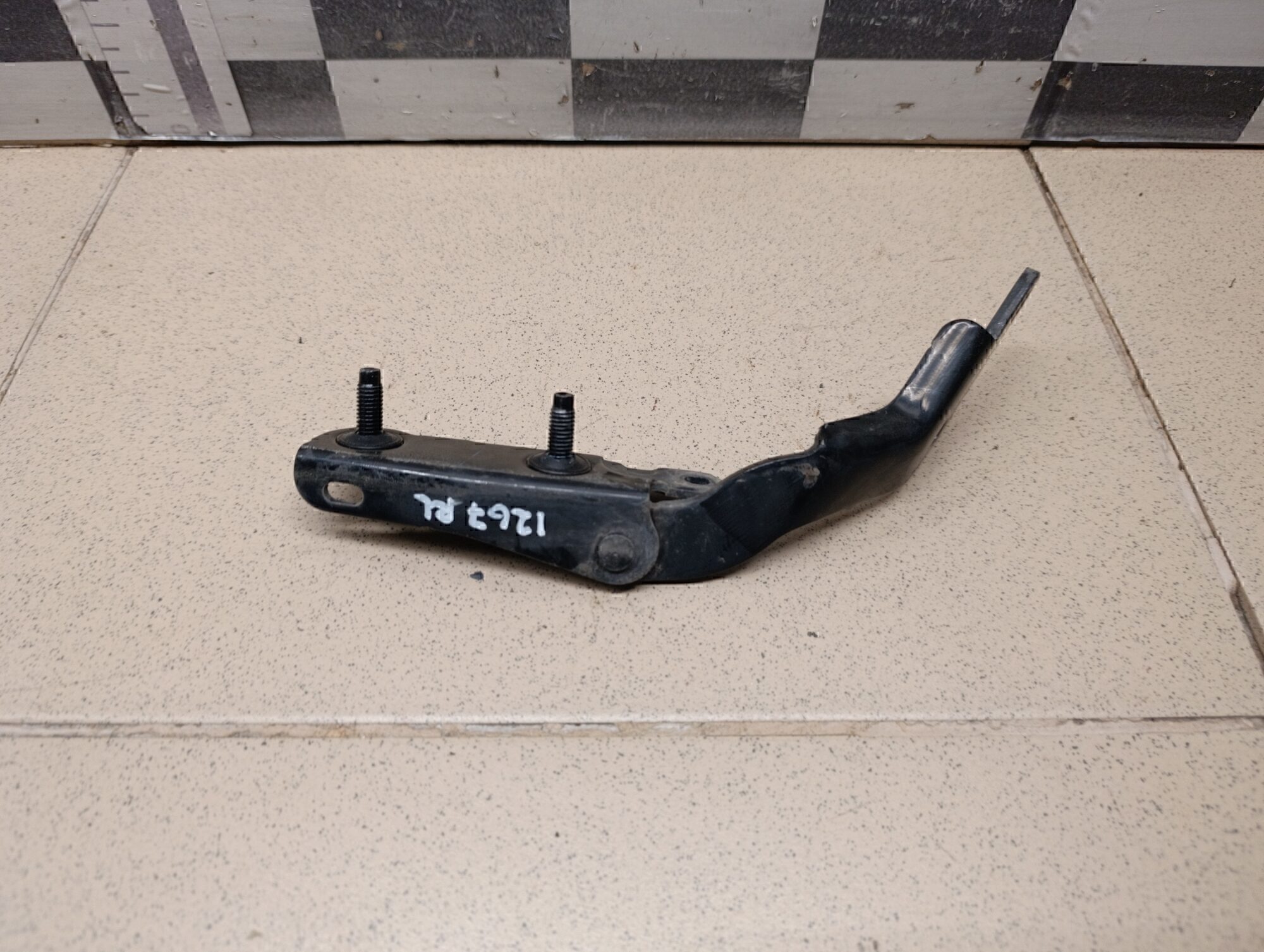 Петля двери багажника NISSAN X-Trail (T32) 2014>