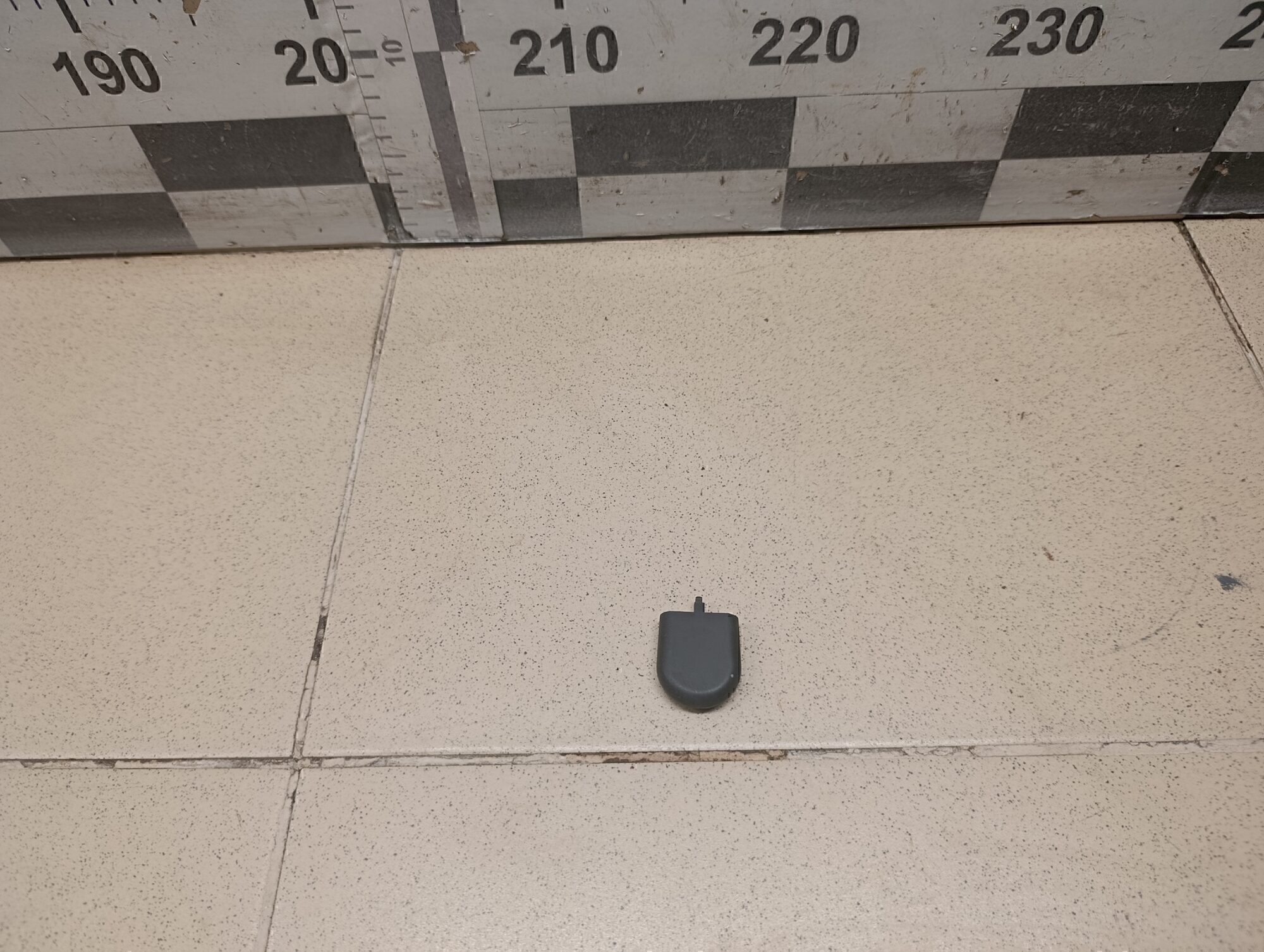 Крышка поводка стеклоочистителя MITSUBISHI Lancer (CS/Classic) 2003-2006