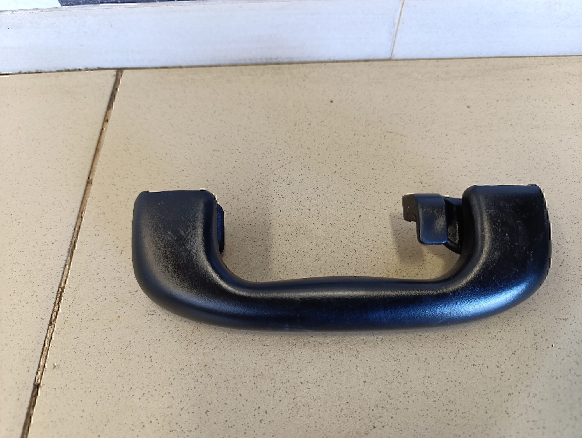 Ручка внутренняя потолочная OPEL Astra H / Family 2004-2015