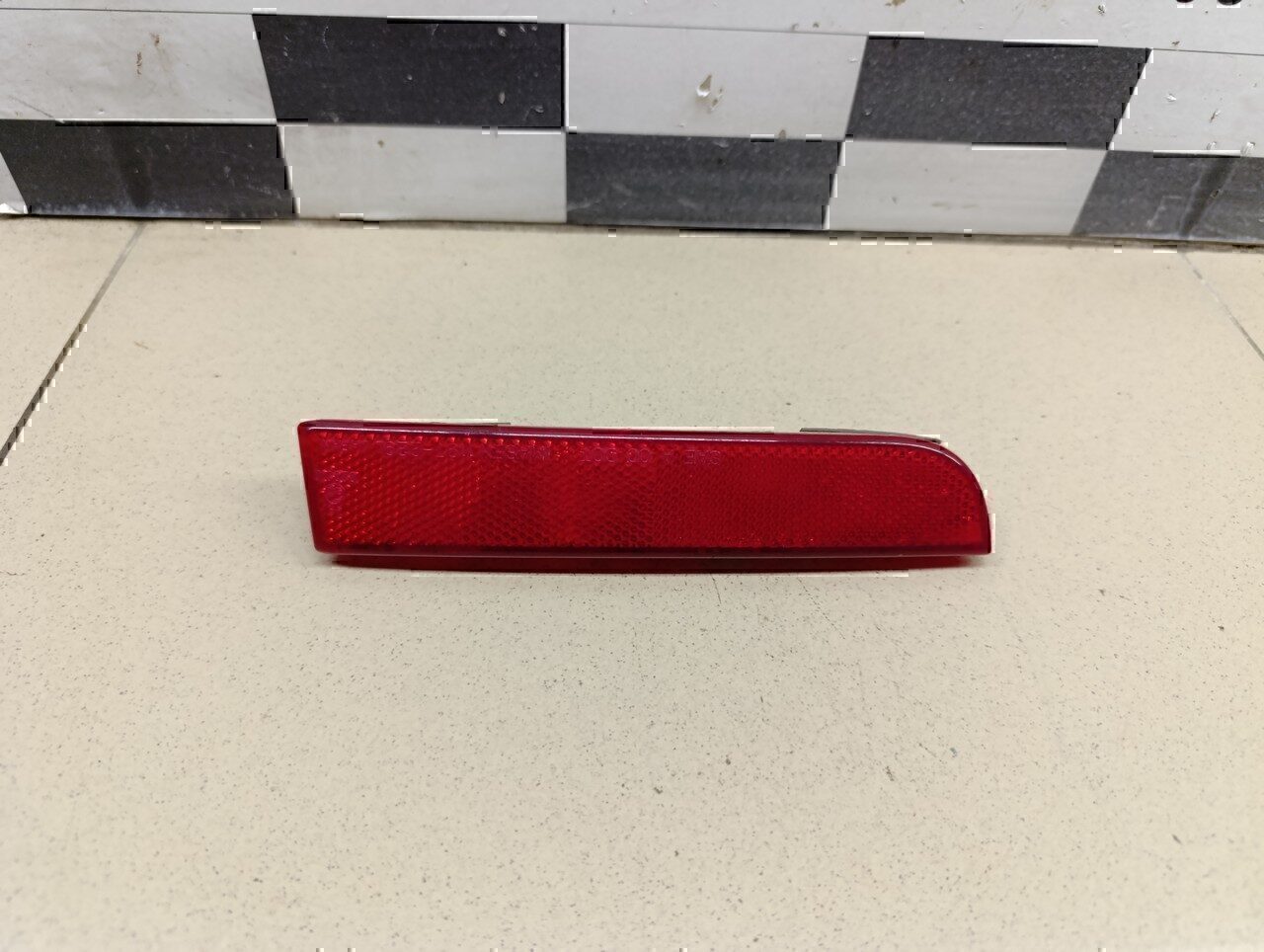 Отражатель задний MITSUBISHI ASX 2010-2016